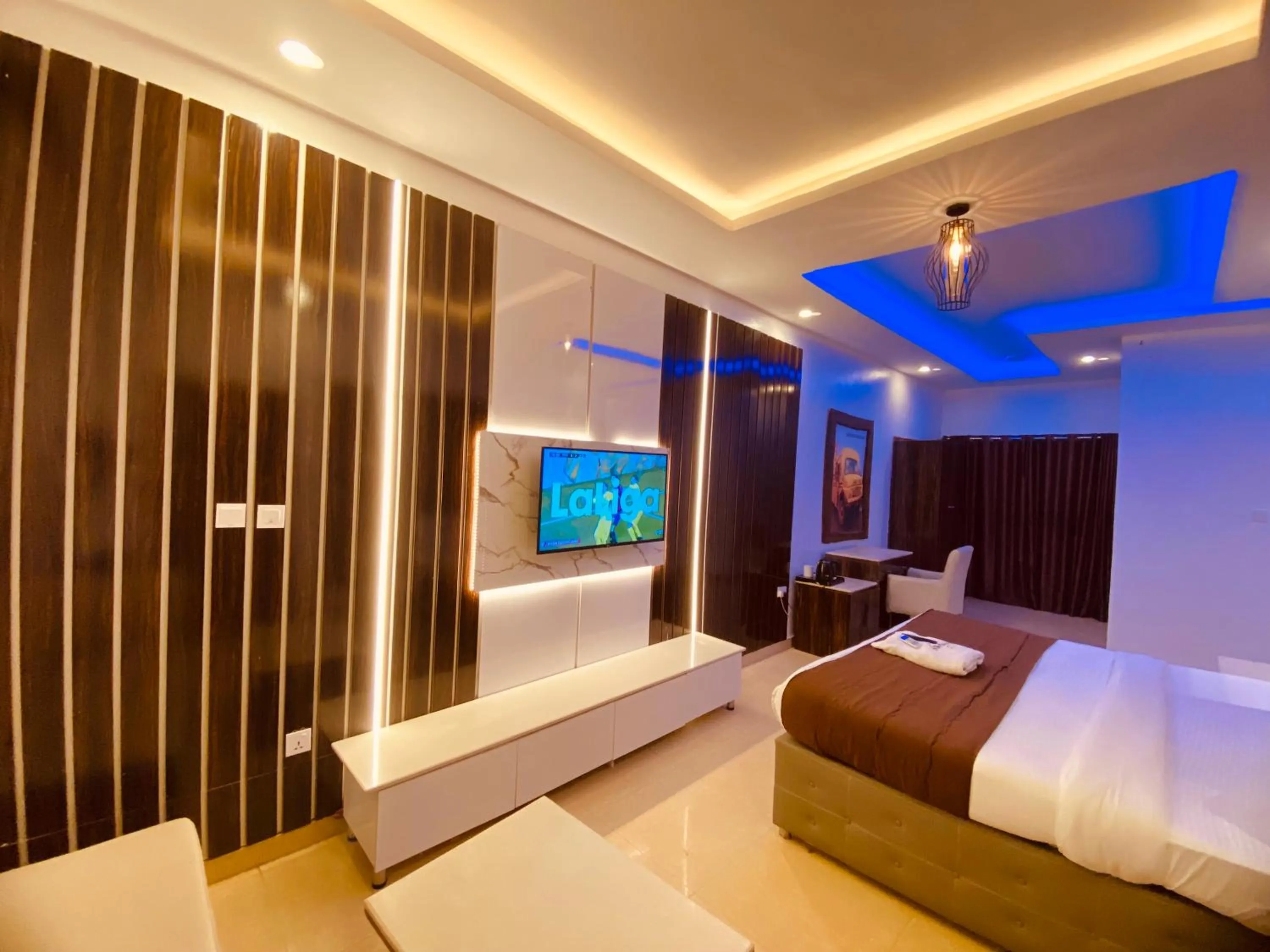 Bed in Presken Hotel Oniru, Victoria Island