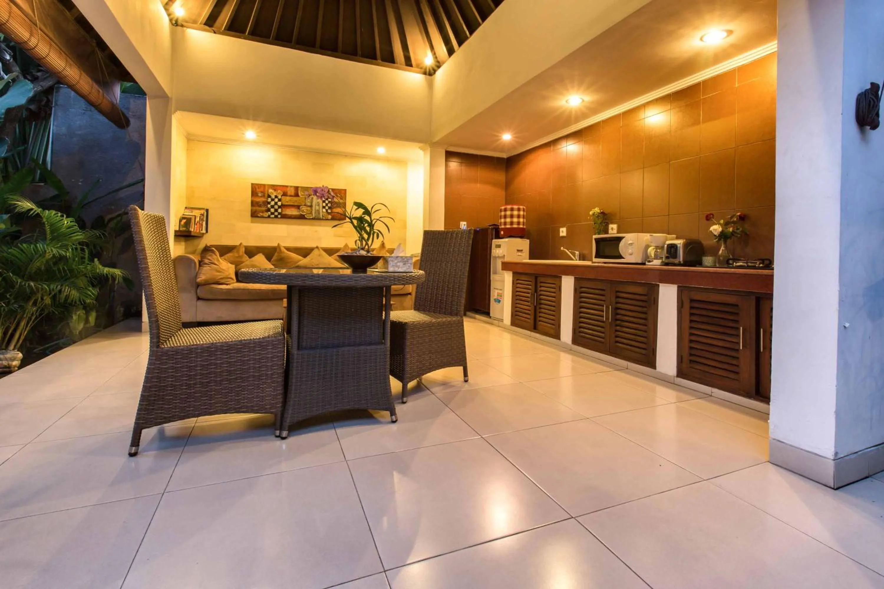 Kitchen or kitchenette in Villa Bali Zen Kerobokan