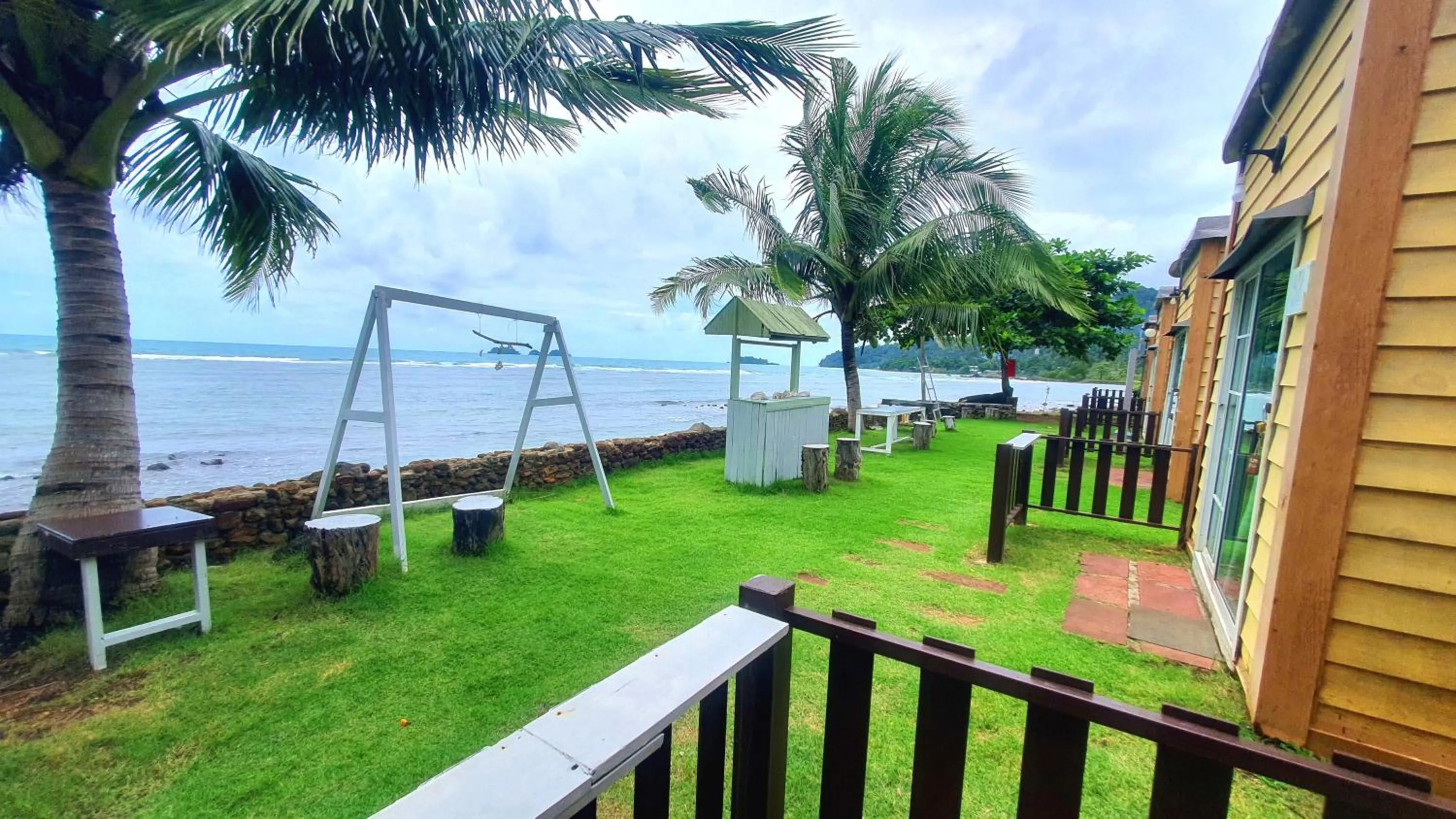 Sea view in Kohchang 7 seaview bungalow