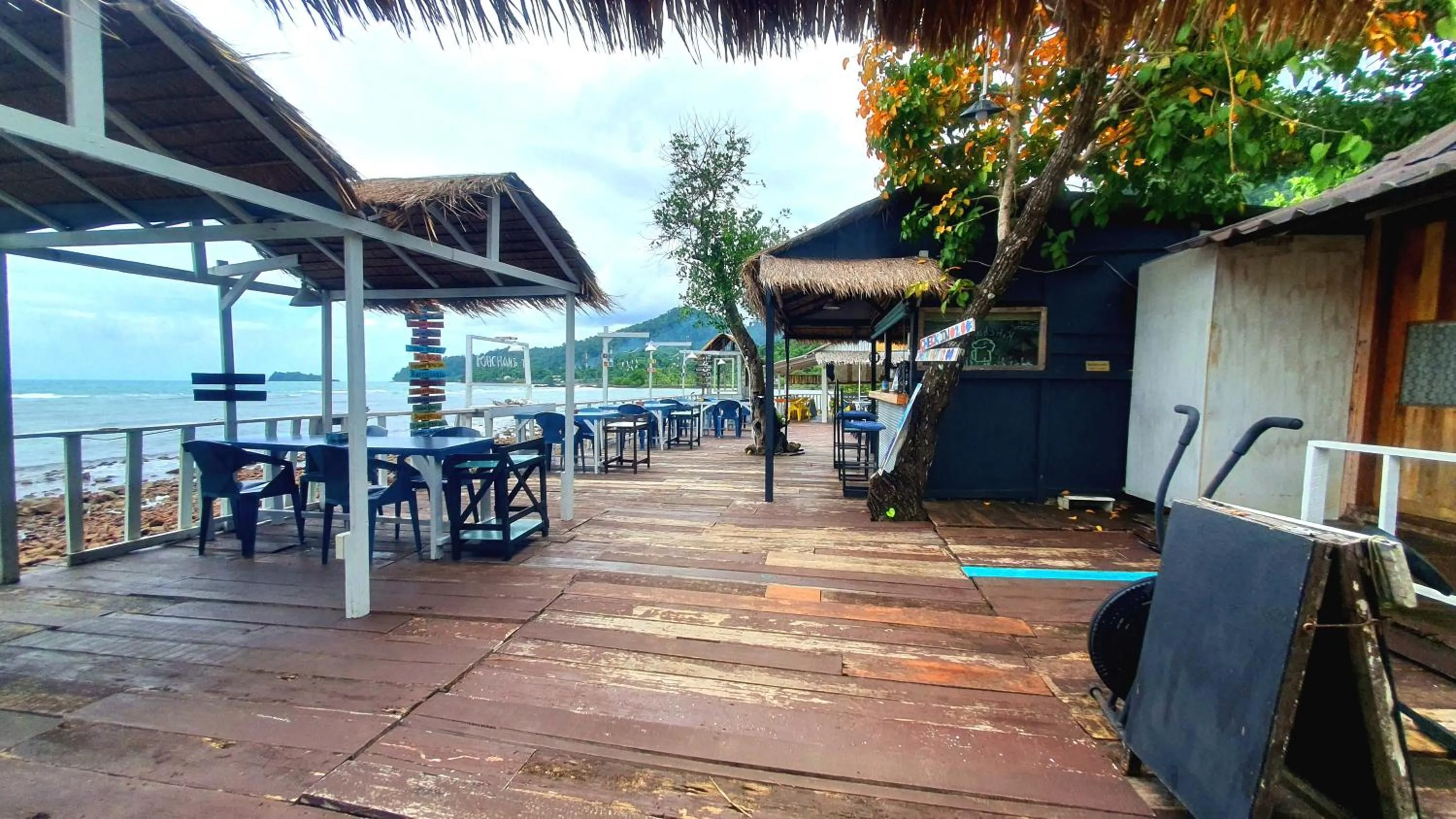 Restaurant/places to eat in Kohchang 7 seaview bungalow