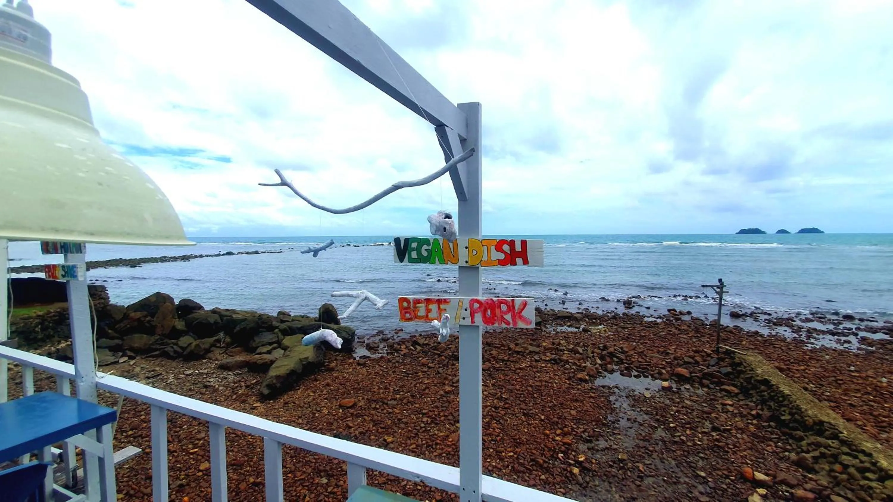 Restaurant/places to eat in Kohchang 7 seaview bungalow