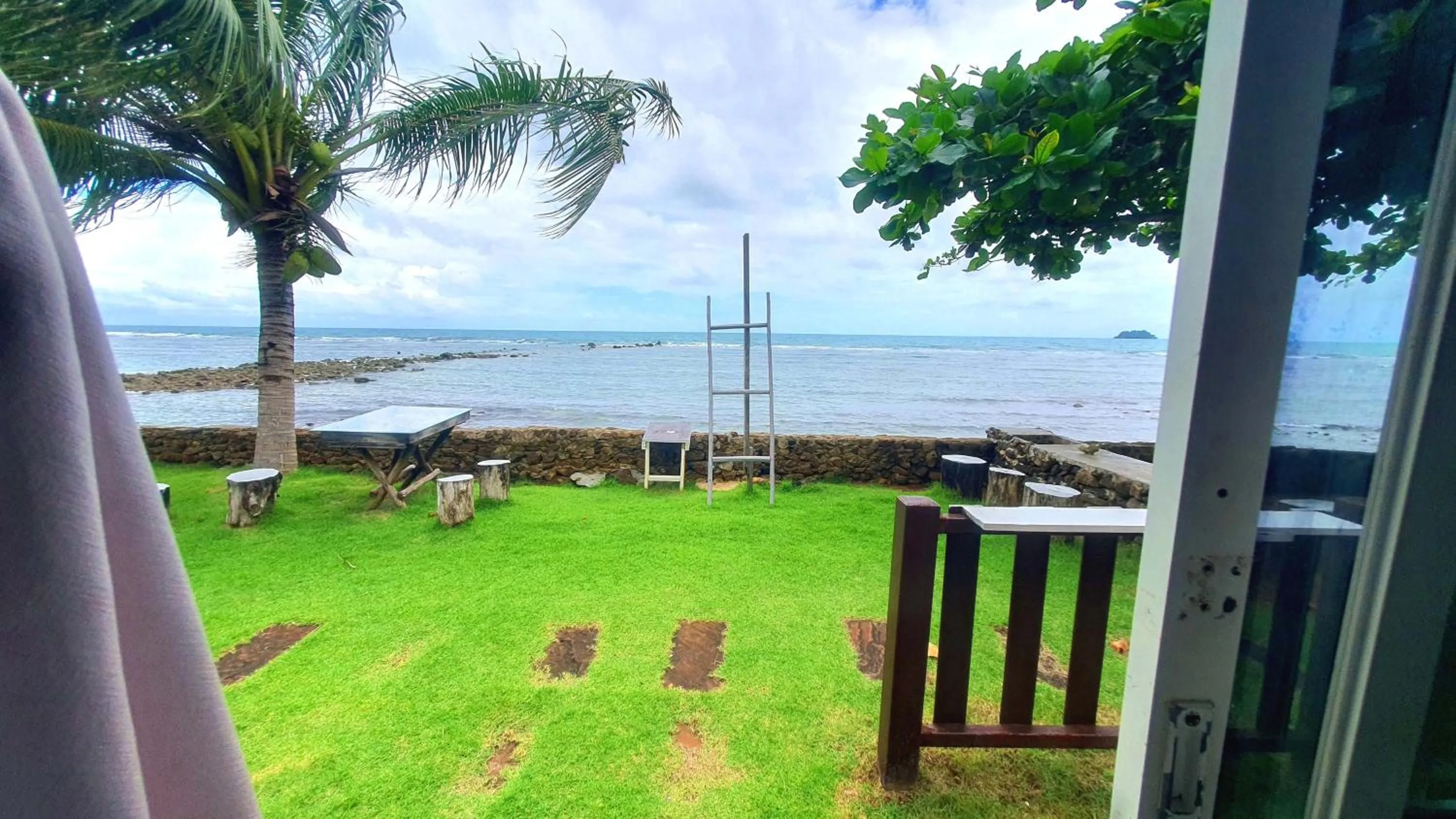 Property building in Kohchang 7 seaview bungalow