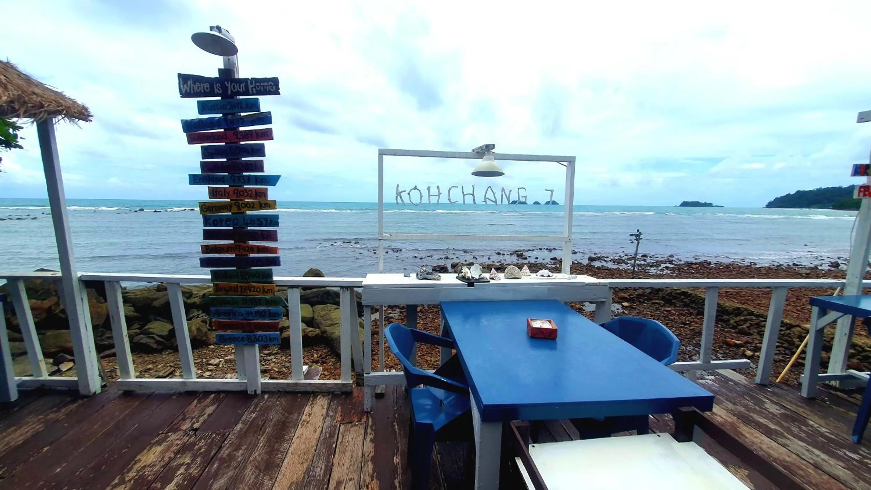 Restaurant/places to eat in Kohchang 7 seaview bungalow