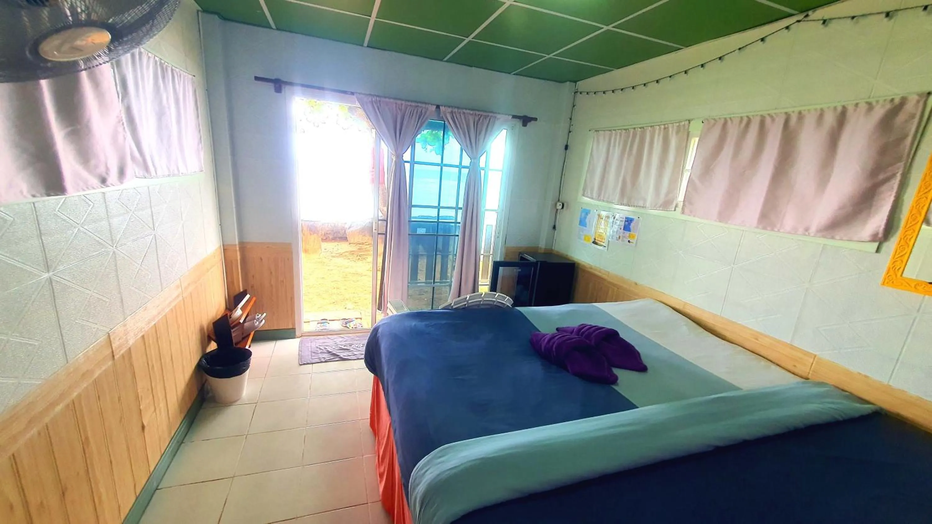 Property building, Bed in Kohchang 7 seaview bungalow