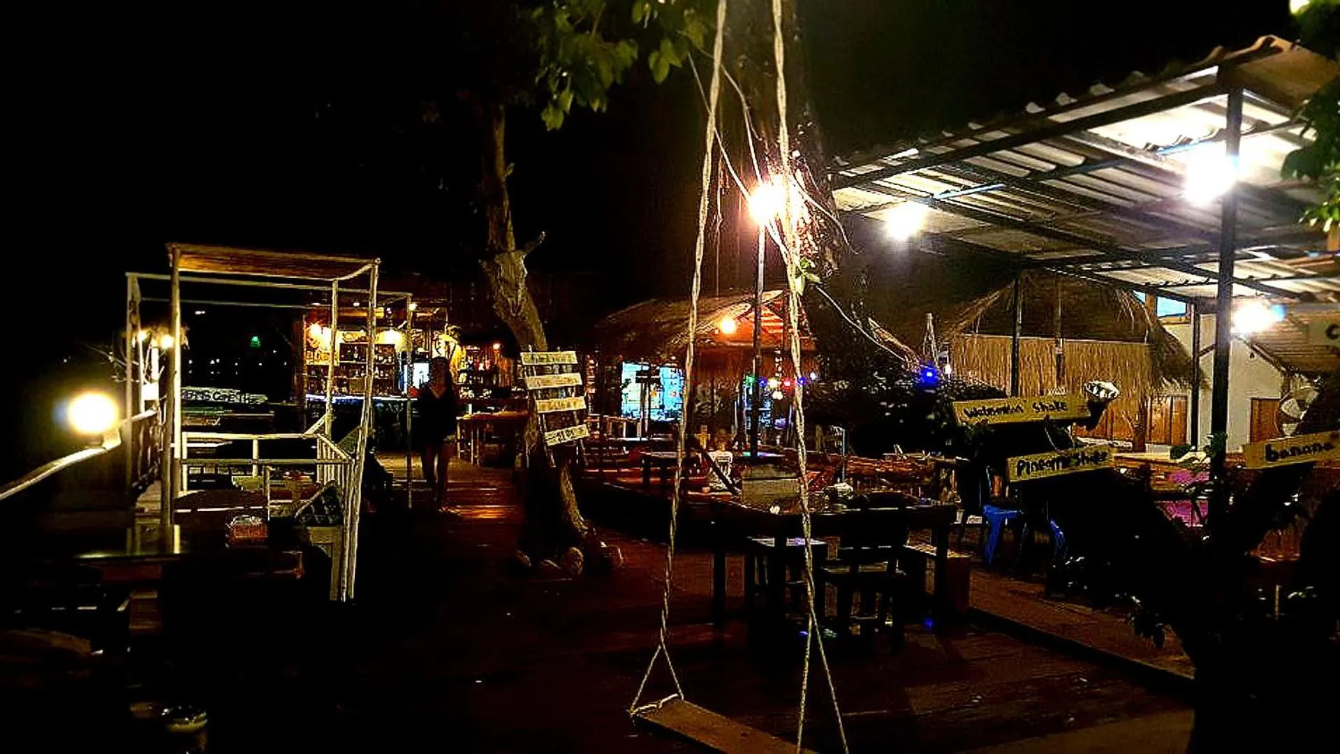 Restaurant/places to eat in Kohchang 7 seaview bungalow