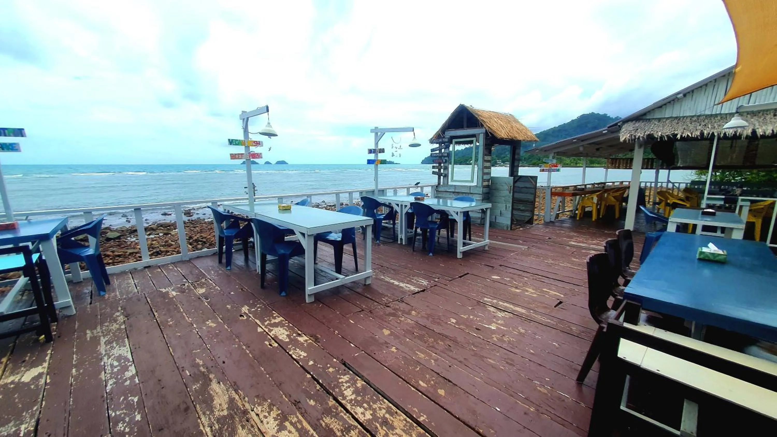 Restaurant/places to eat in Kohchang 7 seaview bungalow