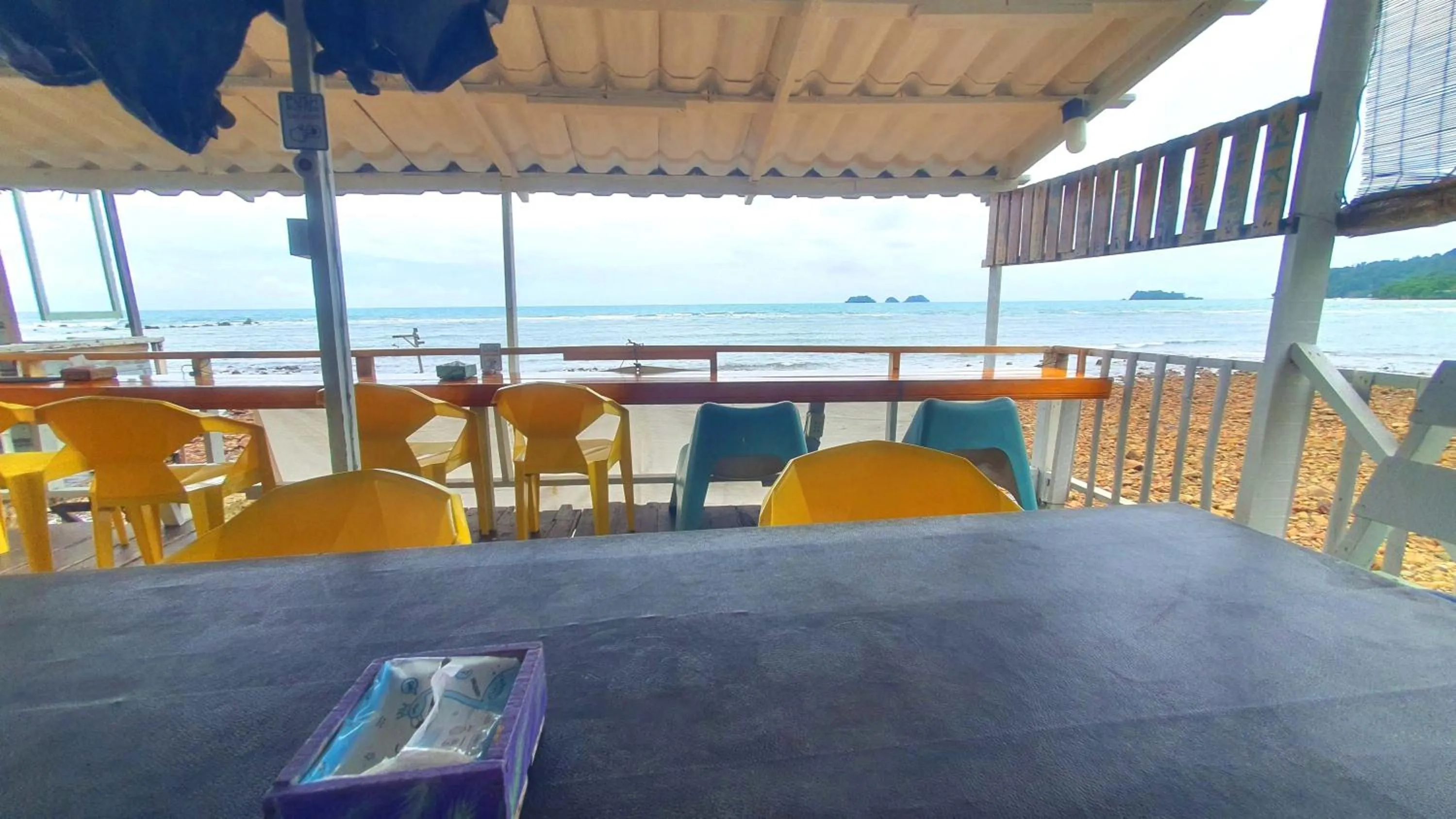 Restaurant/places to eat in Kohchang 7 seaview bungalow