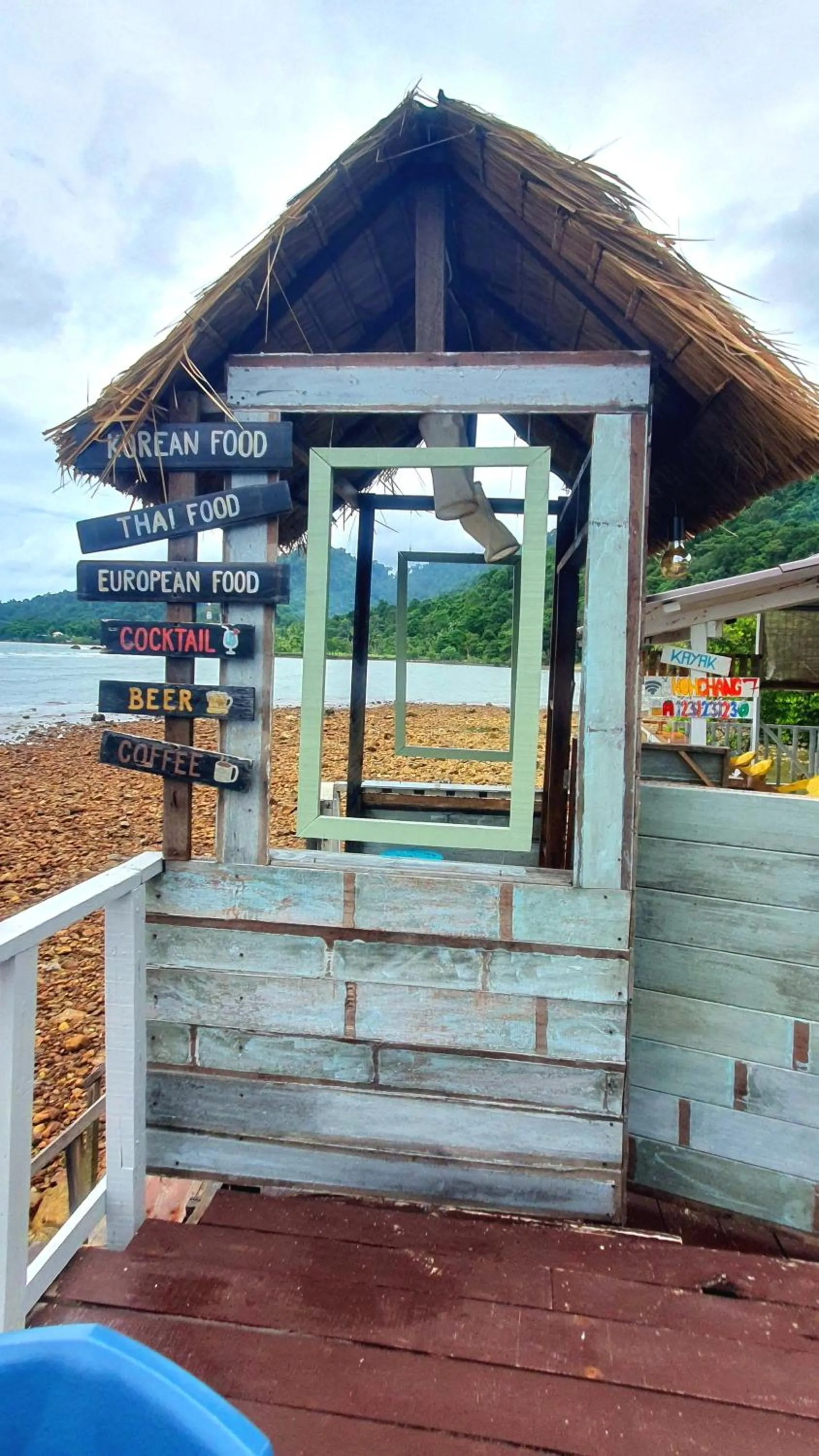 Restaurant/places to eat in Kohchang 7 seaview bungalow