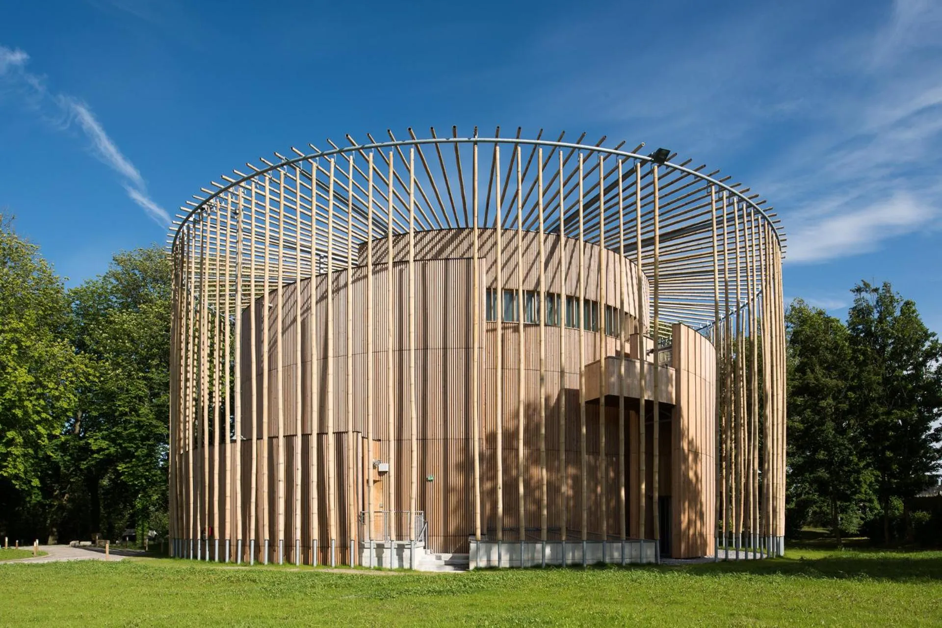 Nearby landmark in Le Regina Hôtel restaurant