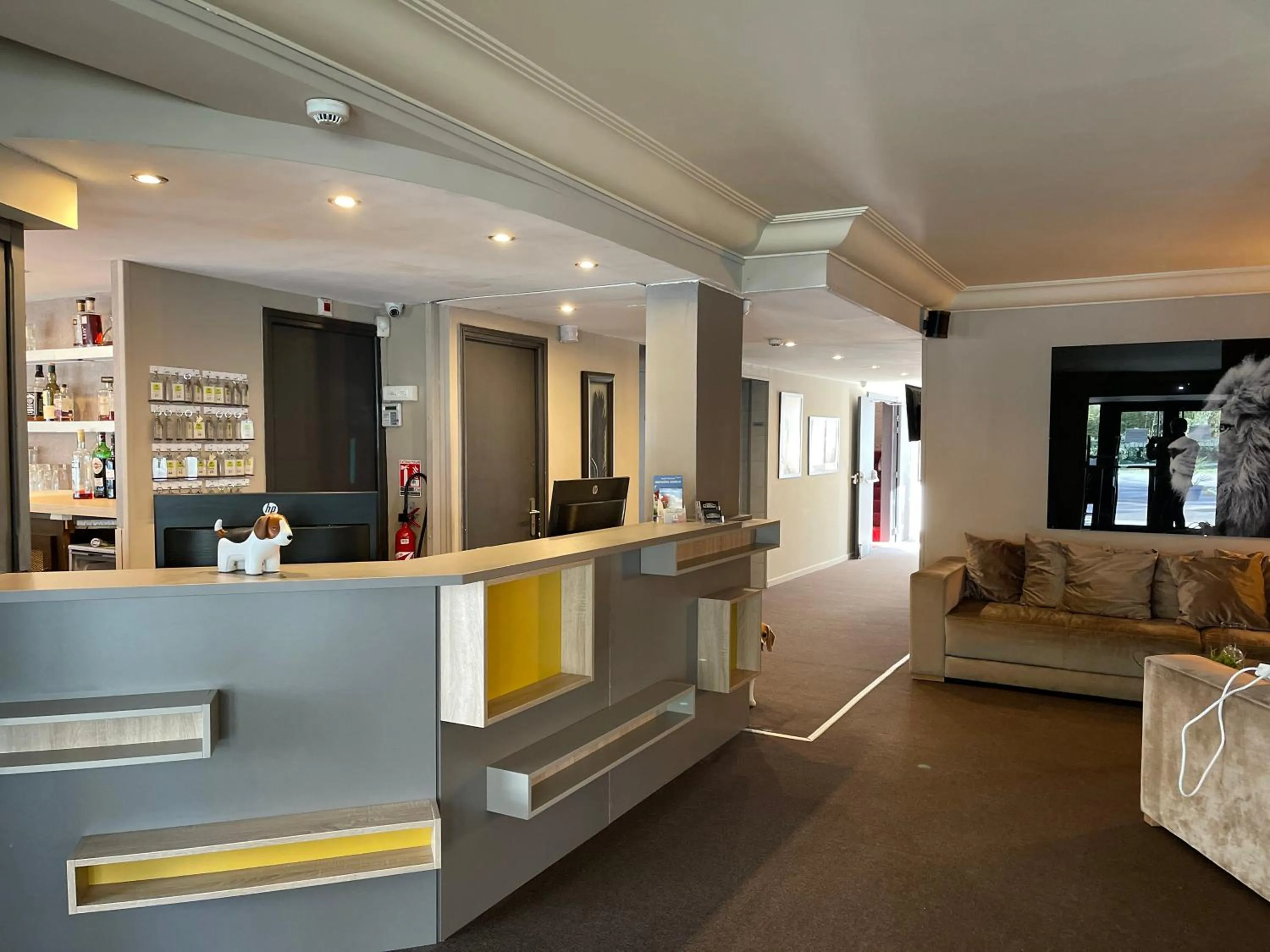 Lobby or reception in Le Regina Hôtel restaurant