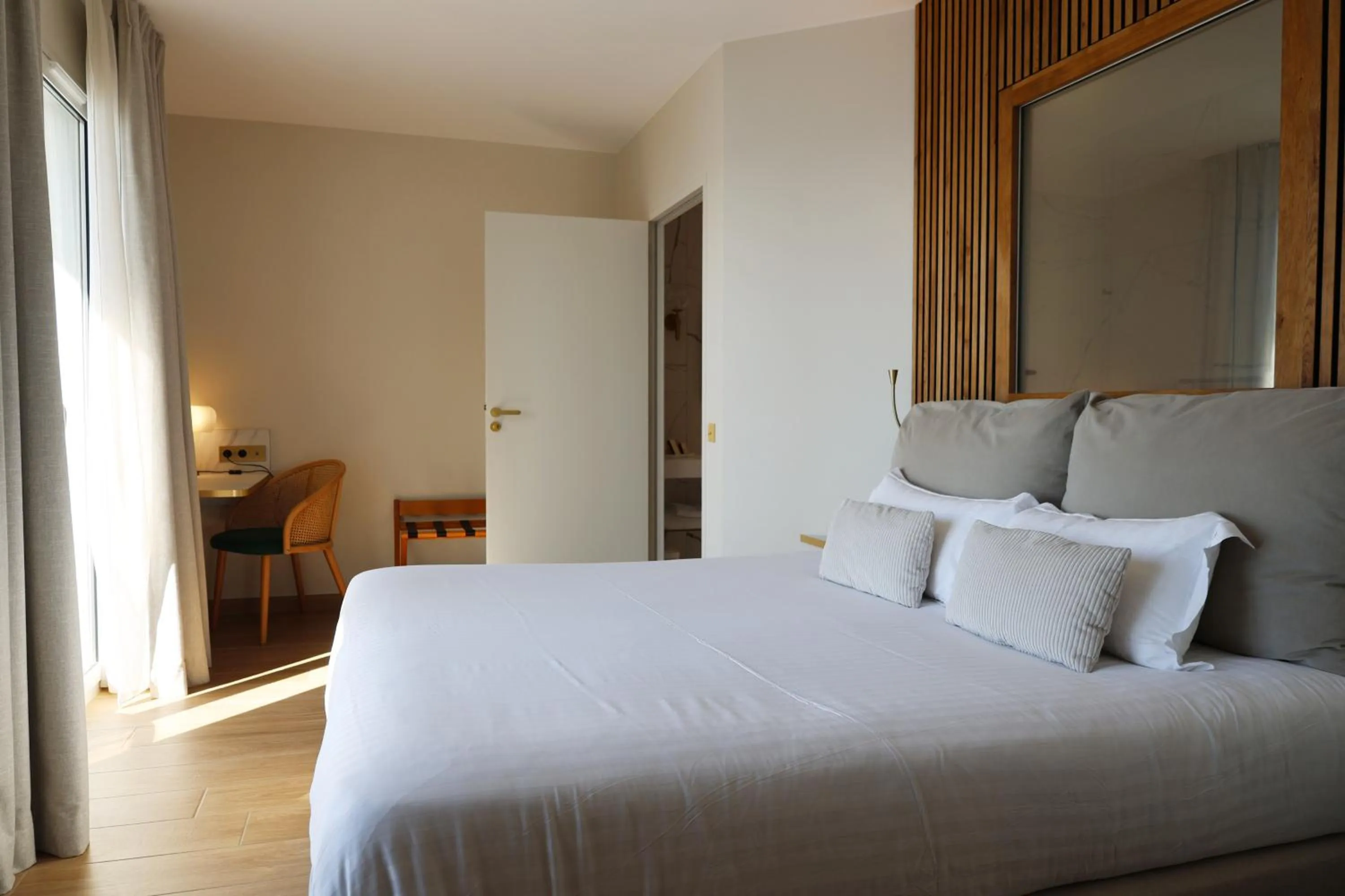 Bedroom, Bed in Les Sables Blancs