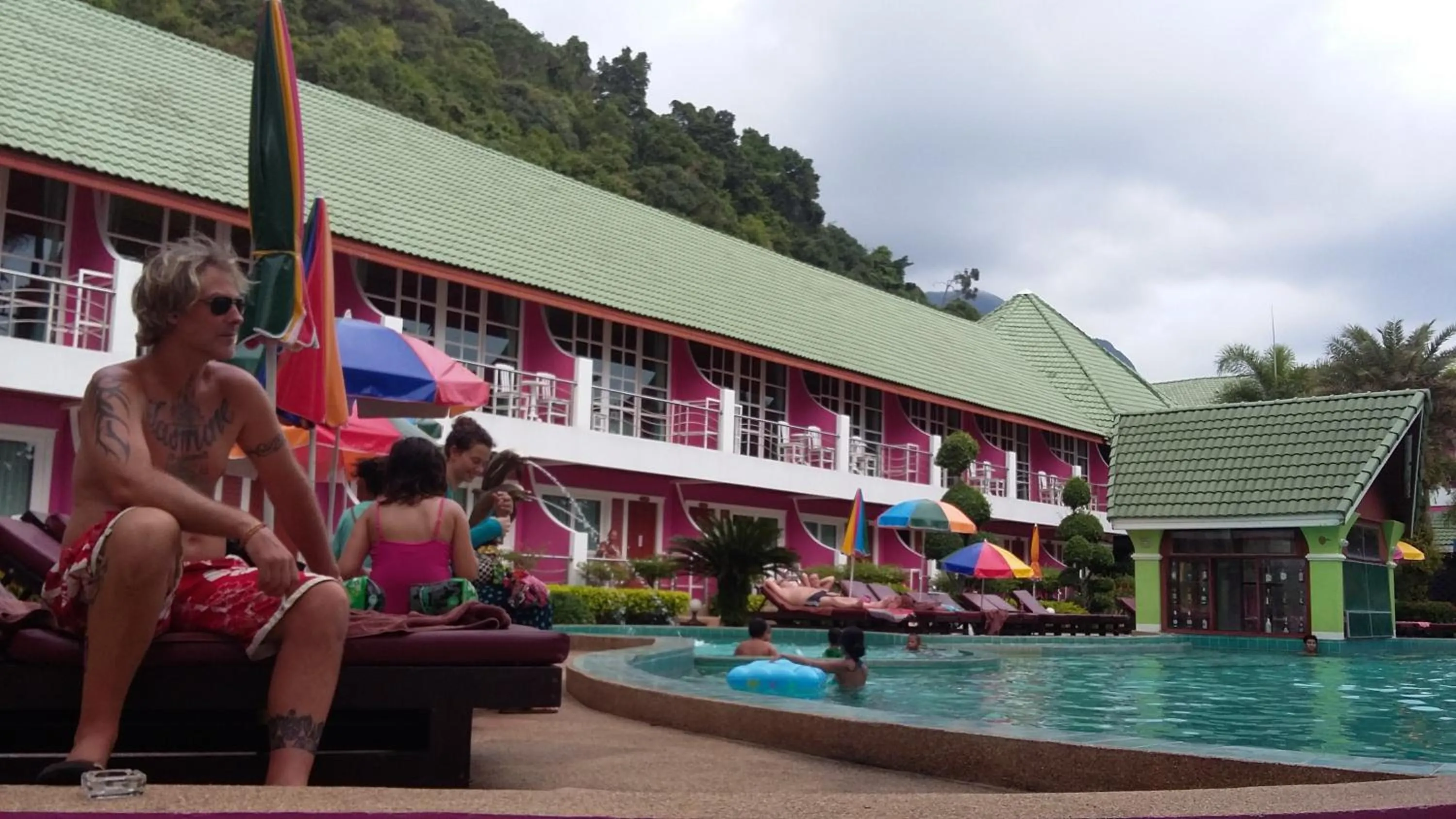 Pool view in Cookies Hotel