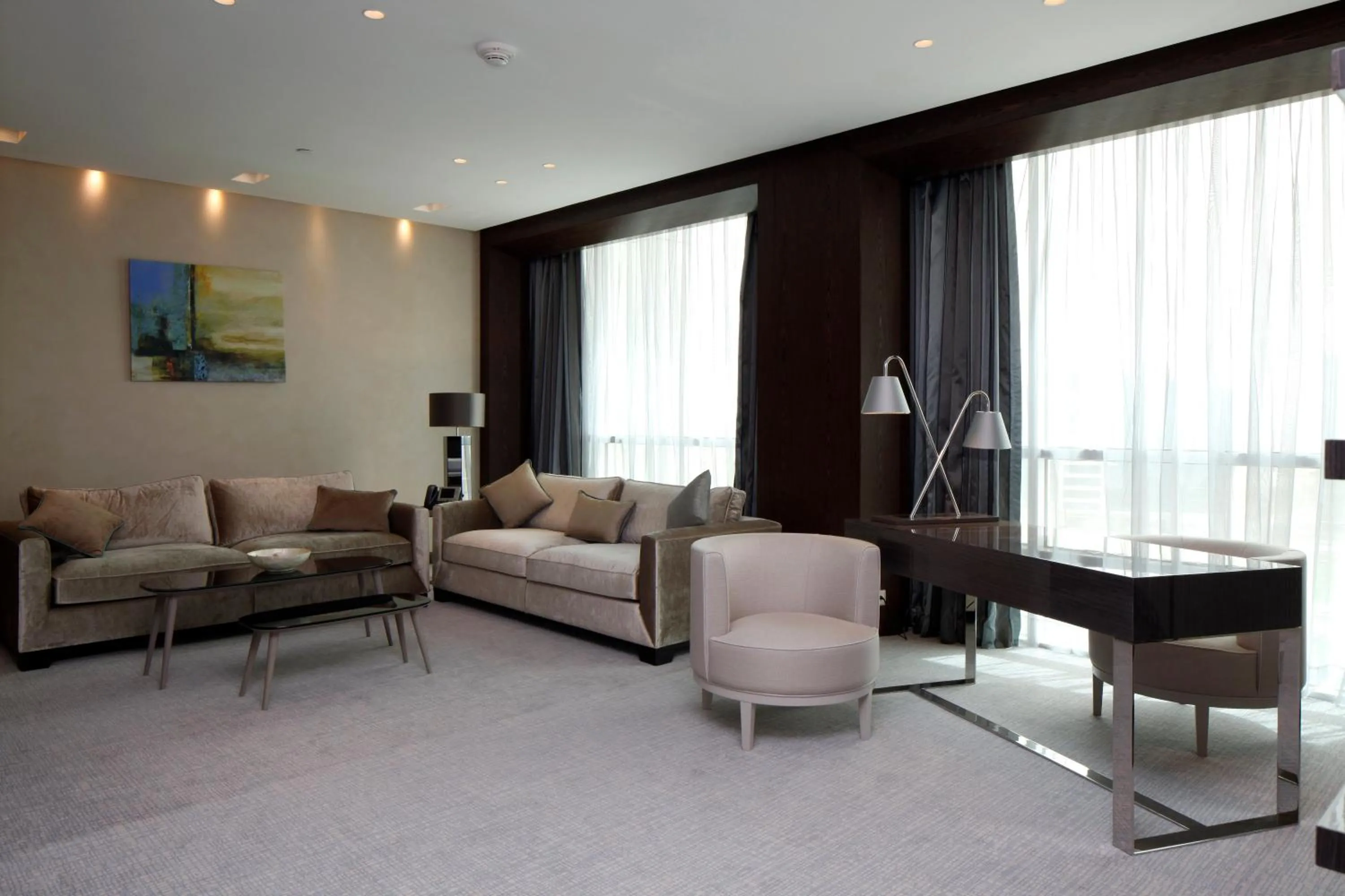 Photo of the whole room, Seating Area in Holiday Inn Meydan, an IHG Hotel