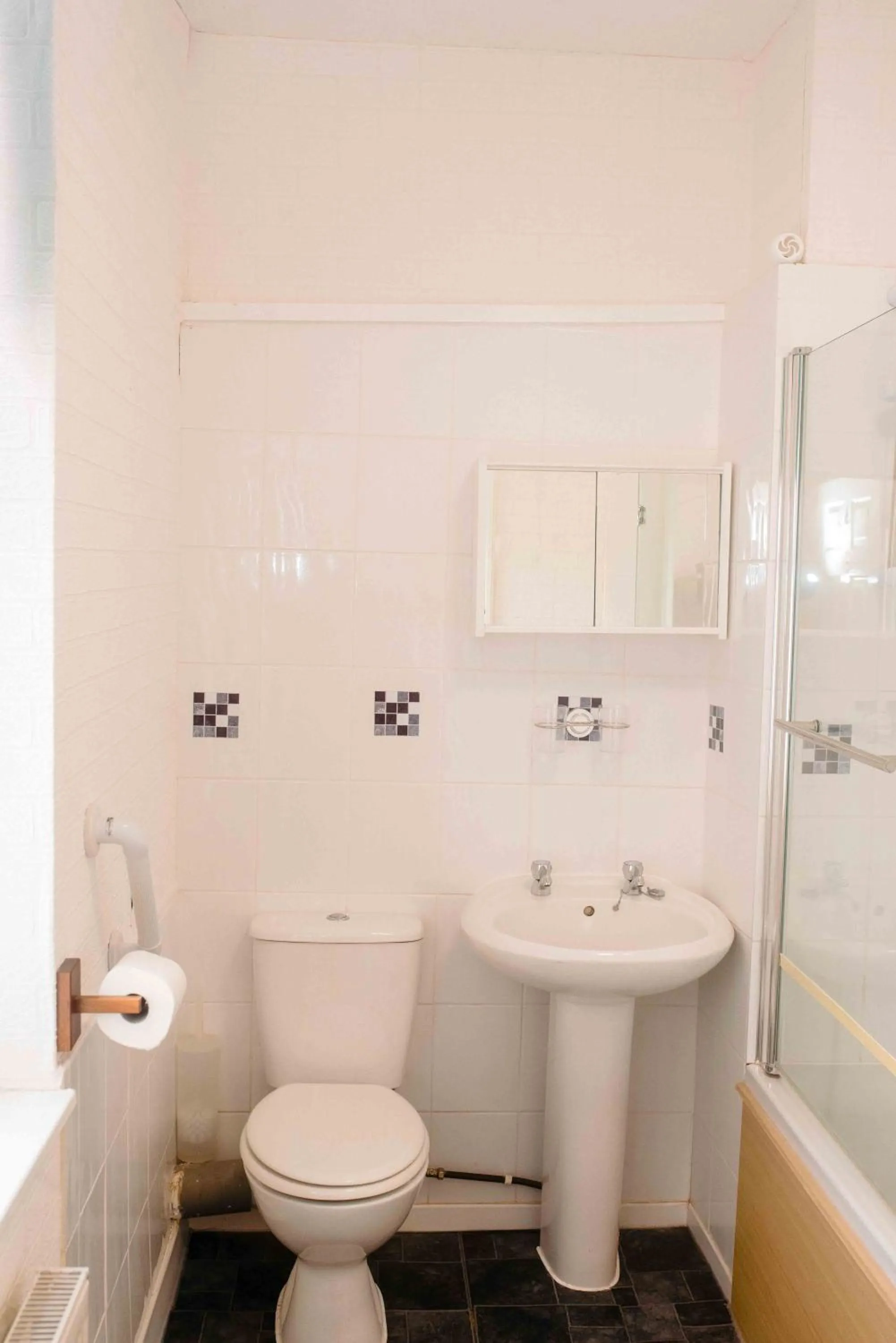 Toilet in THE CHADWICK