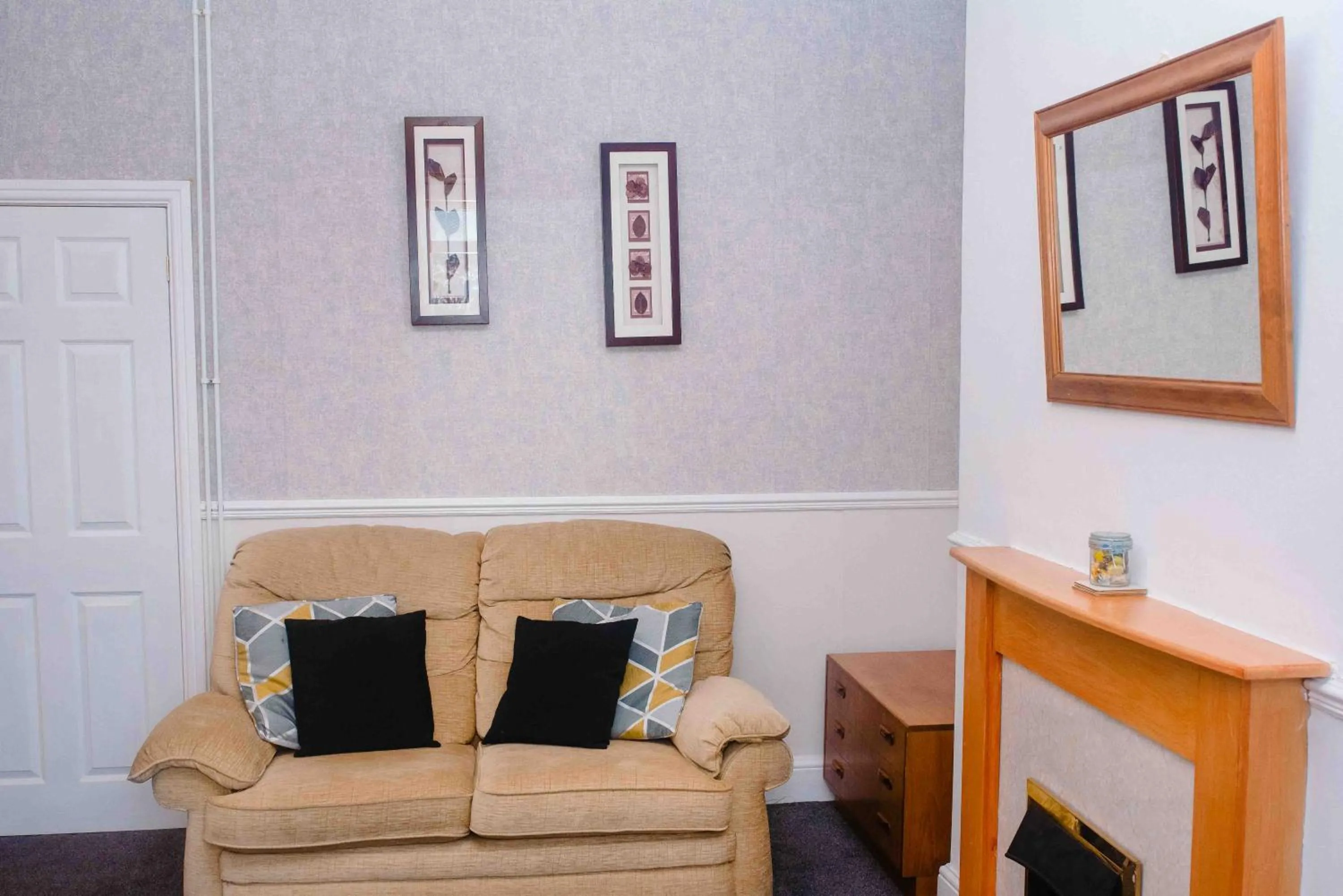 Seating area in THE CHADWICK