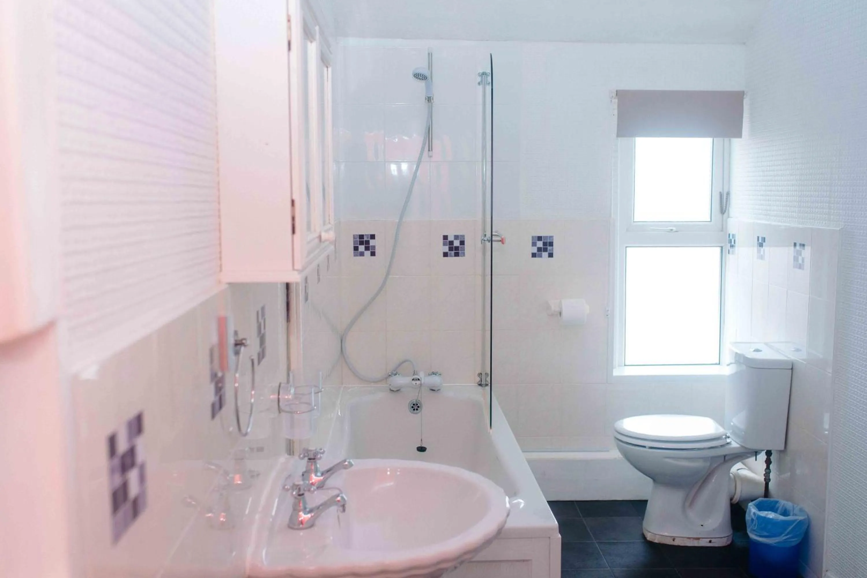 Toilet in THE CHADWICK