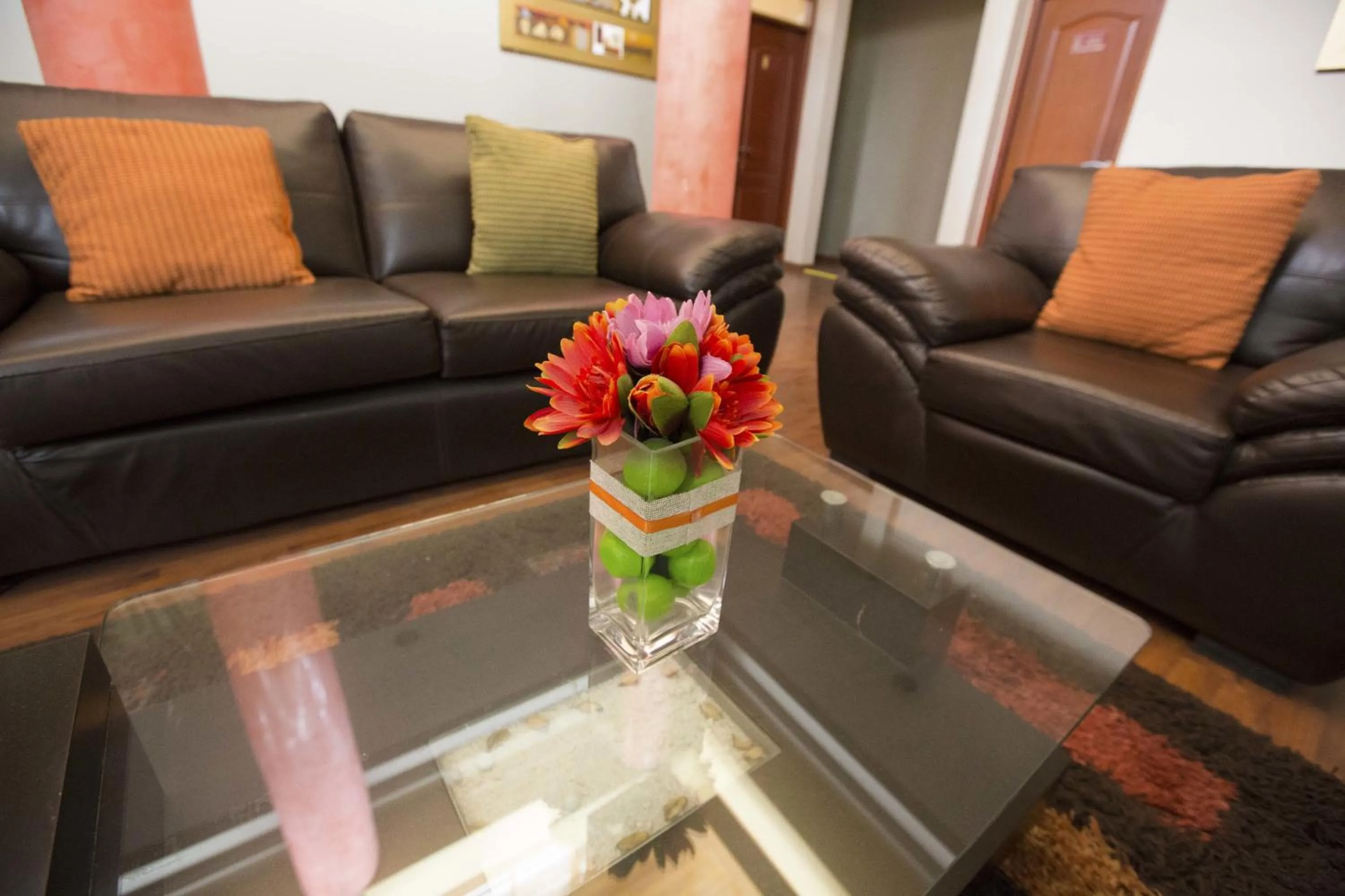 Communal lounge/ TV room in Hotel Inka Path