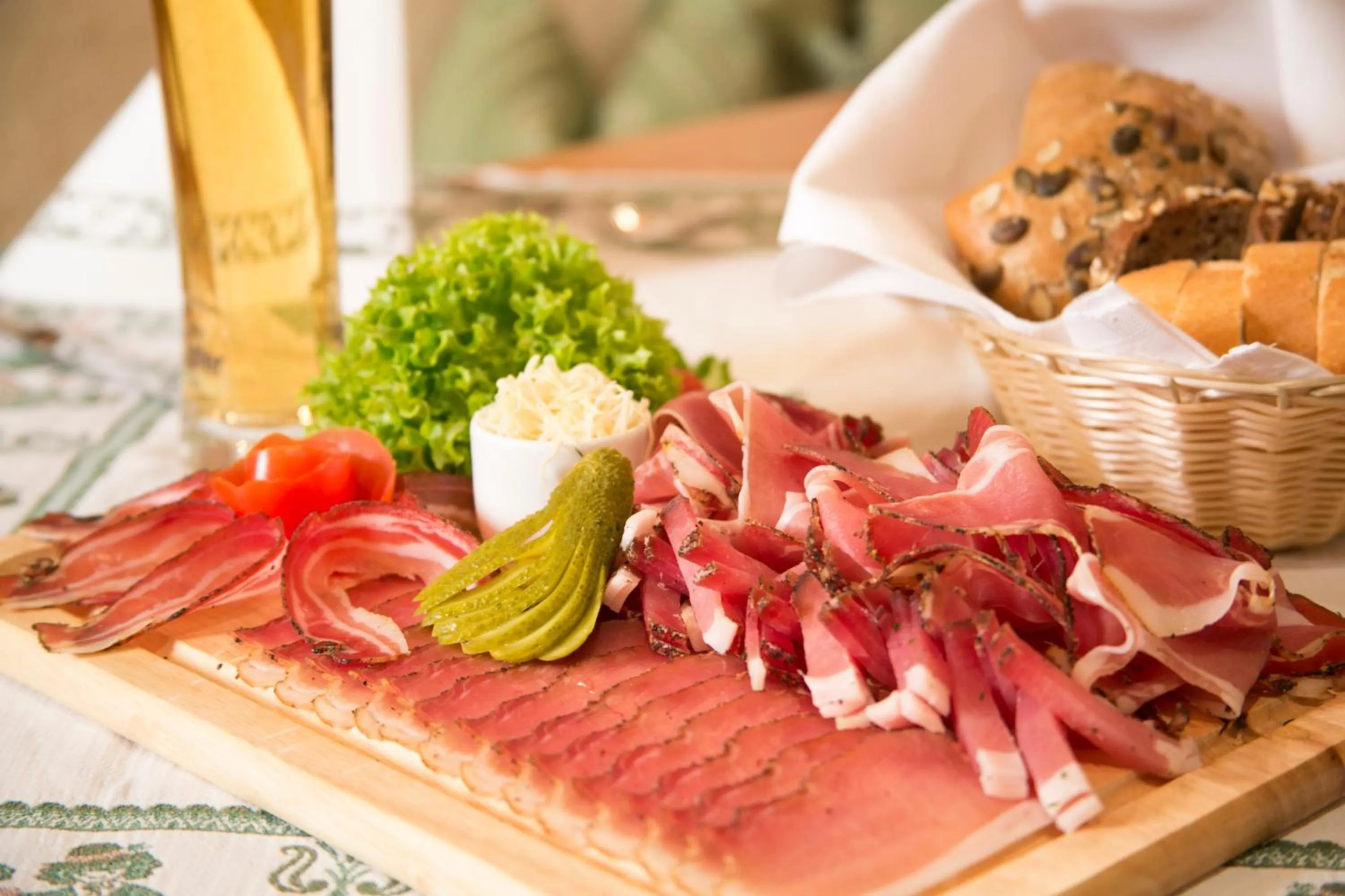 Food and drinks in Alpenrast Tyrol