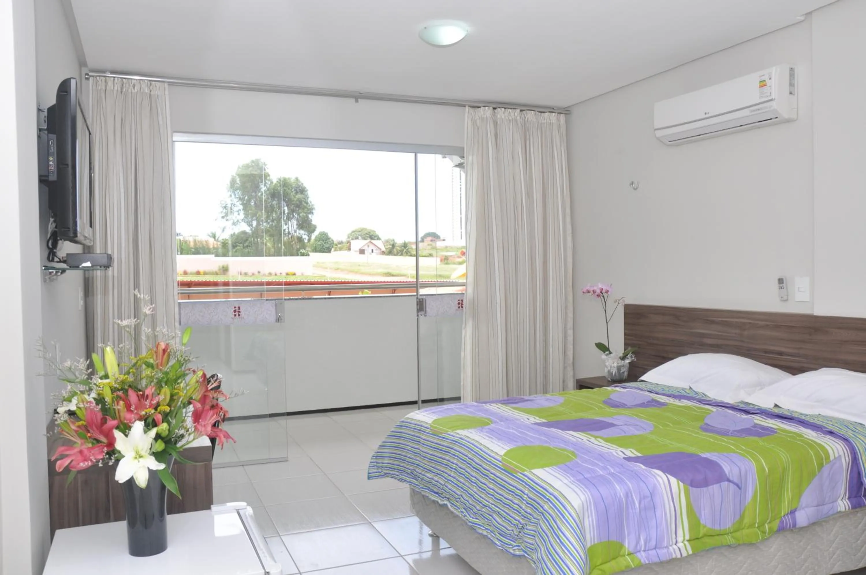 Bed in Santa Rosa Hotel