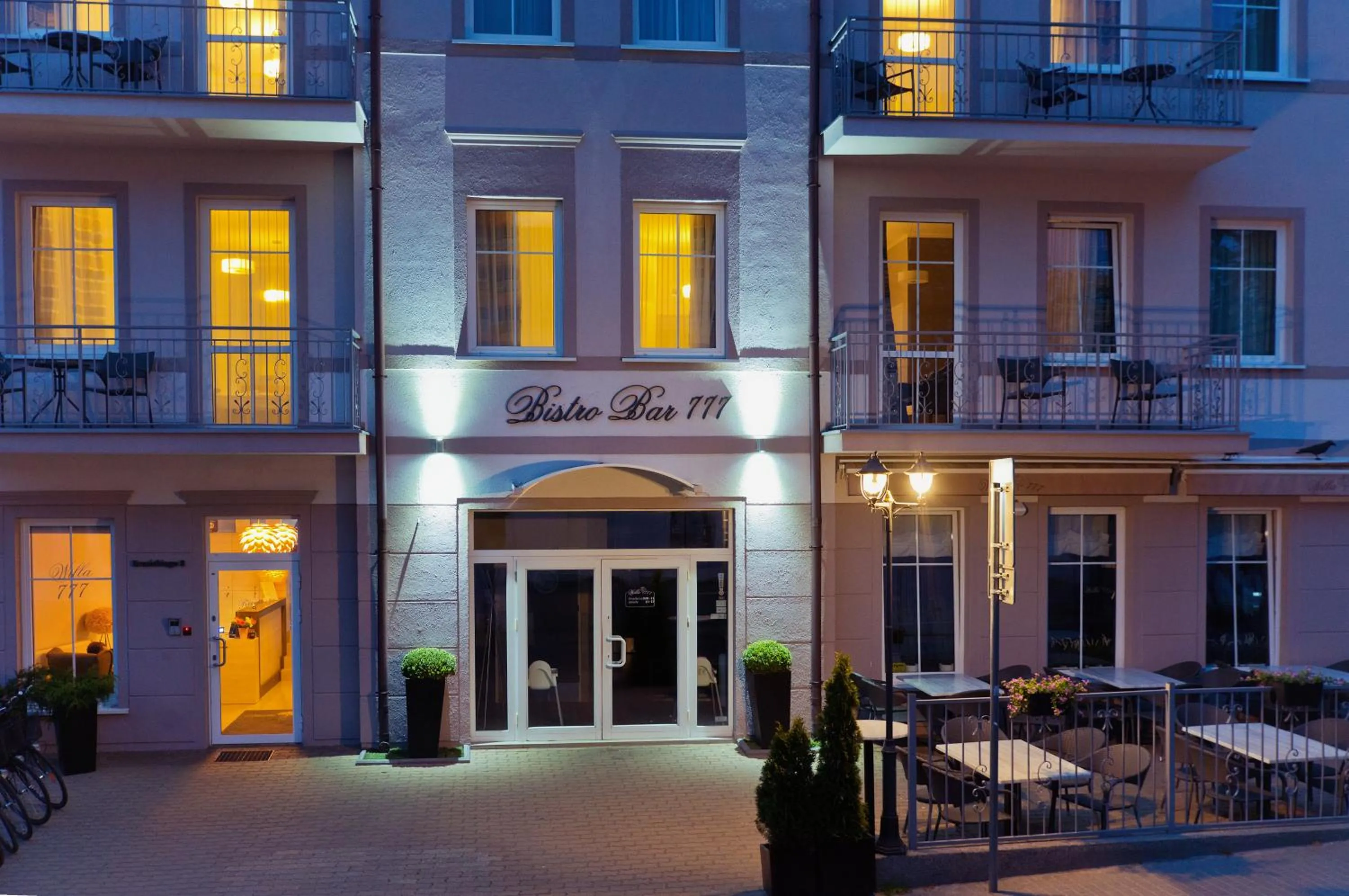 Facade/entrance in Willa 777 Krasickiego