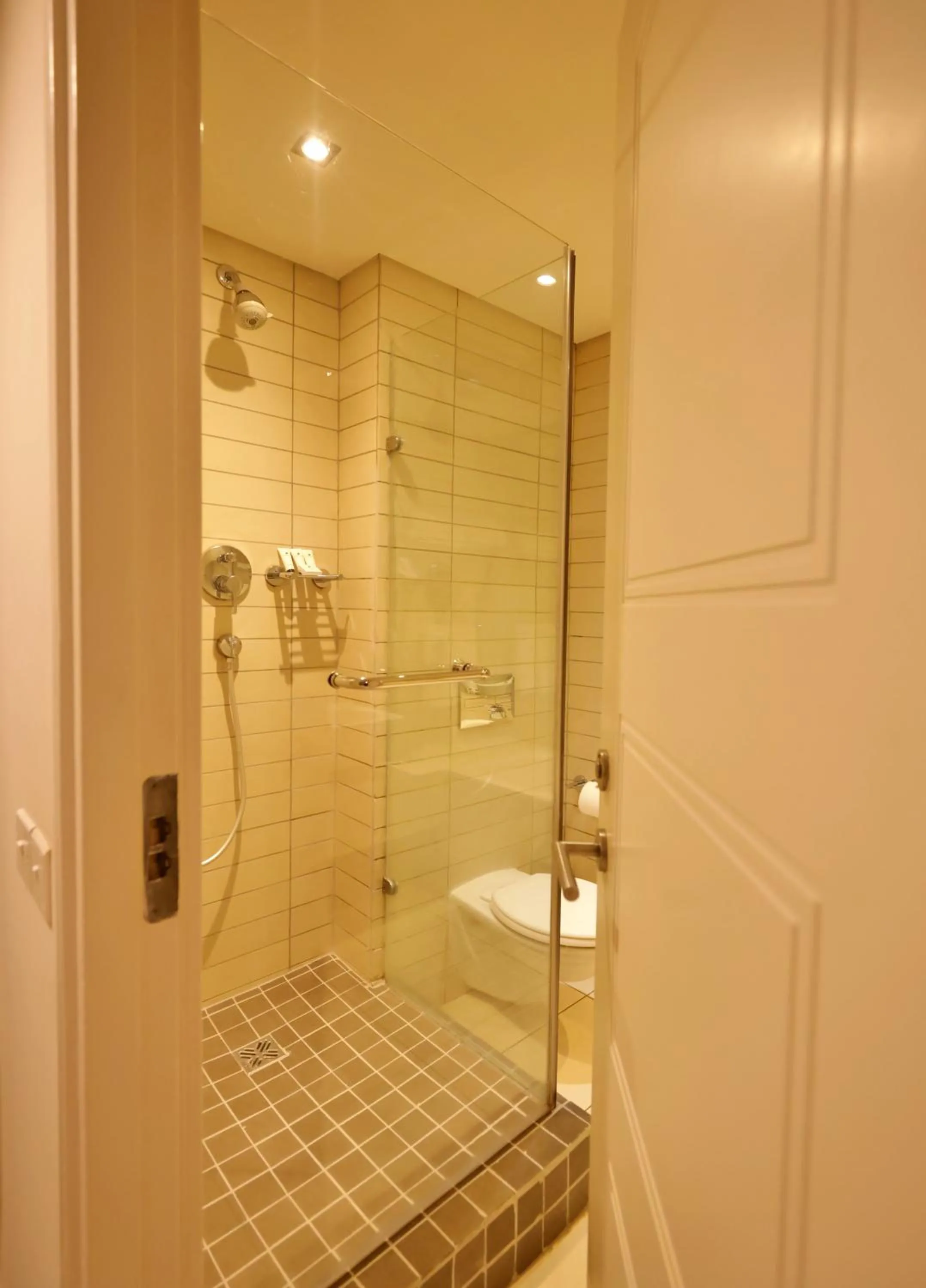 Bathroom in Labadi Beach Hotel