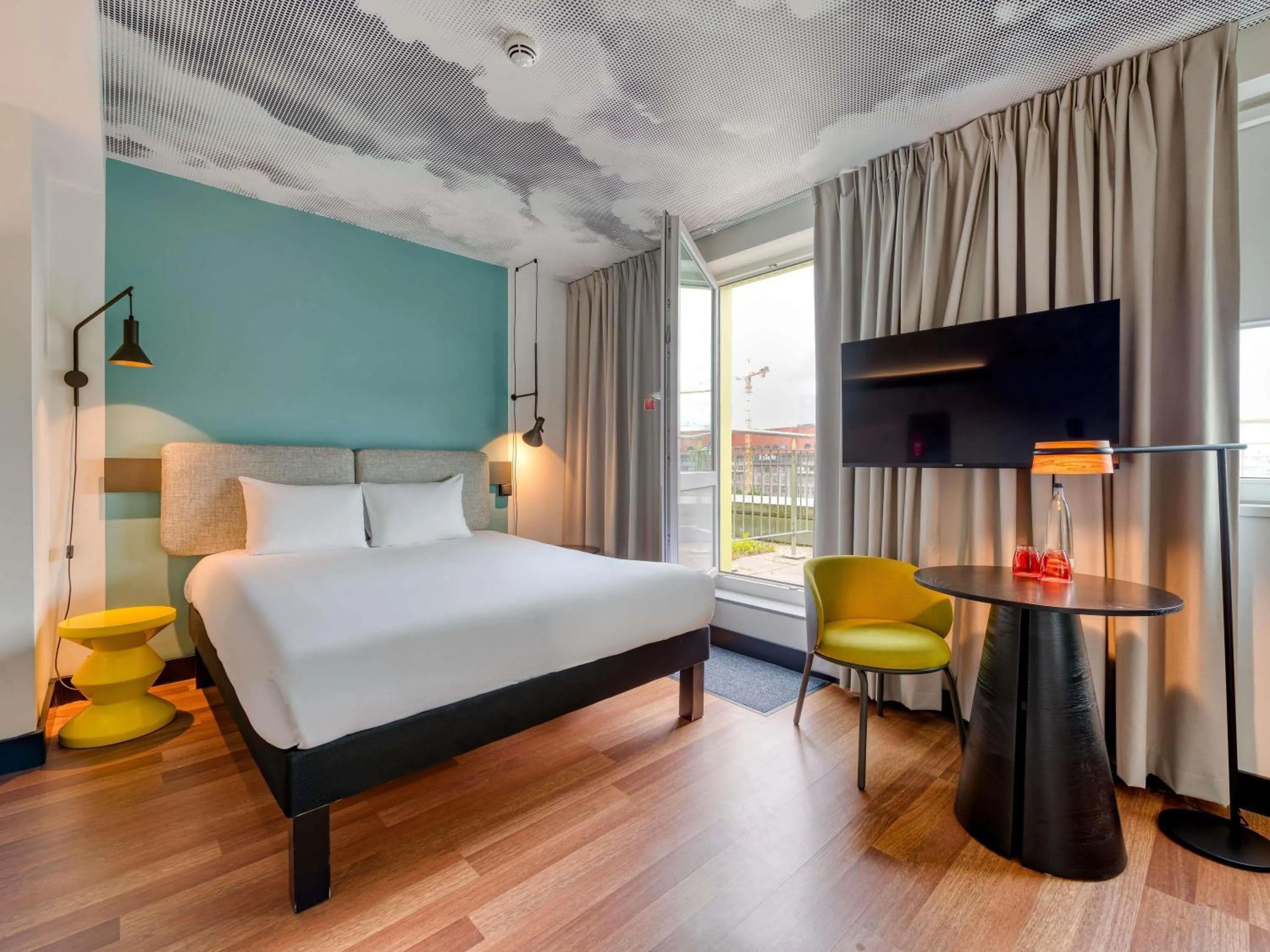 Bedroom, Bed in ibis Berlin Kurfuerstendamm - neu renoviert