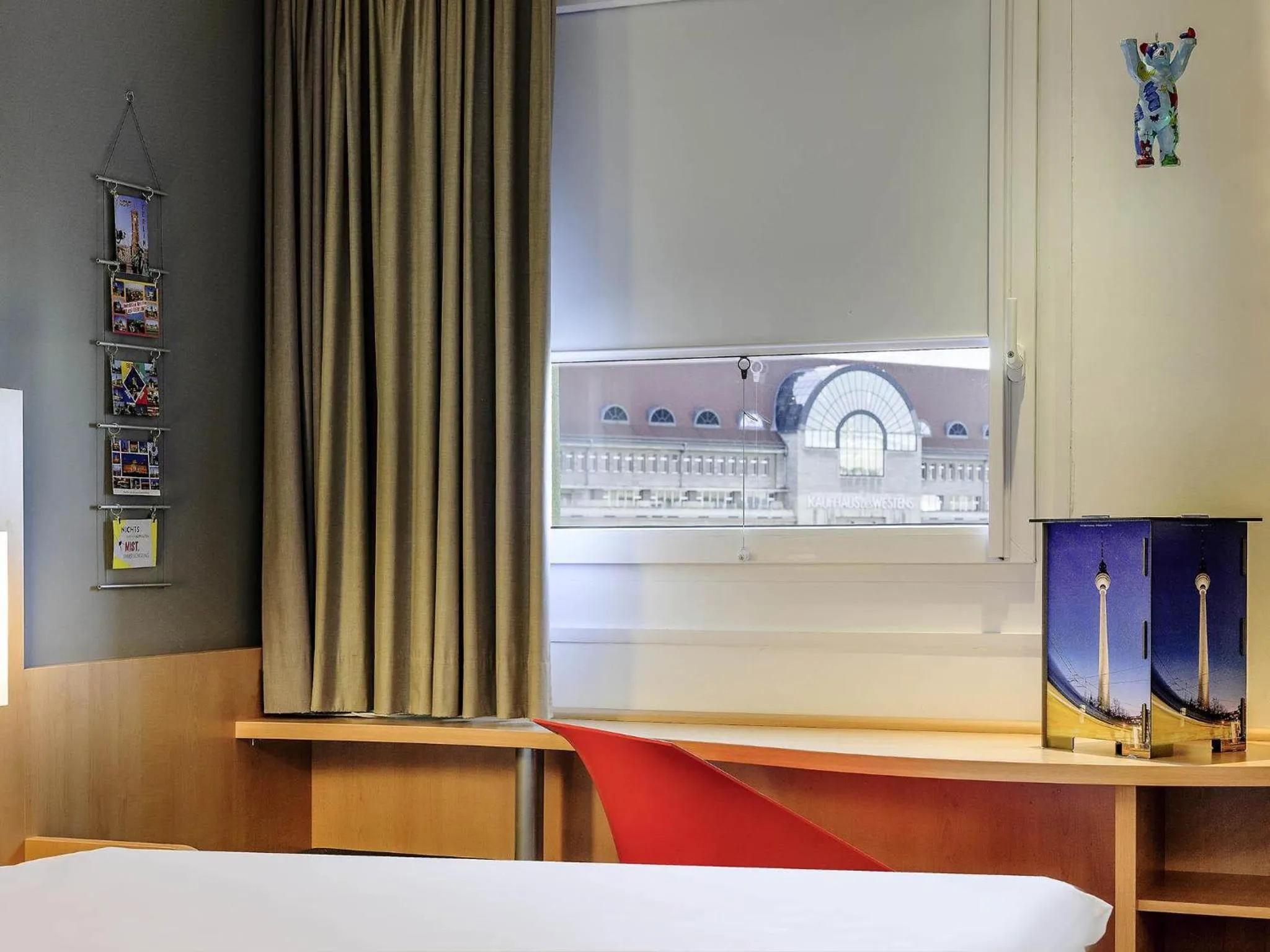 Bedroom, Bed in ibis Berlin Kurfuerstendamm - neu renoviert