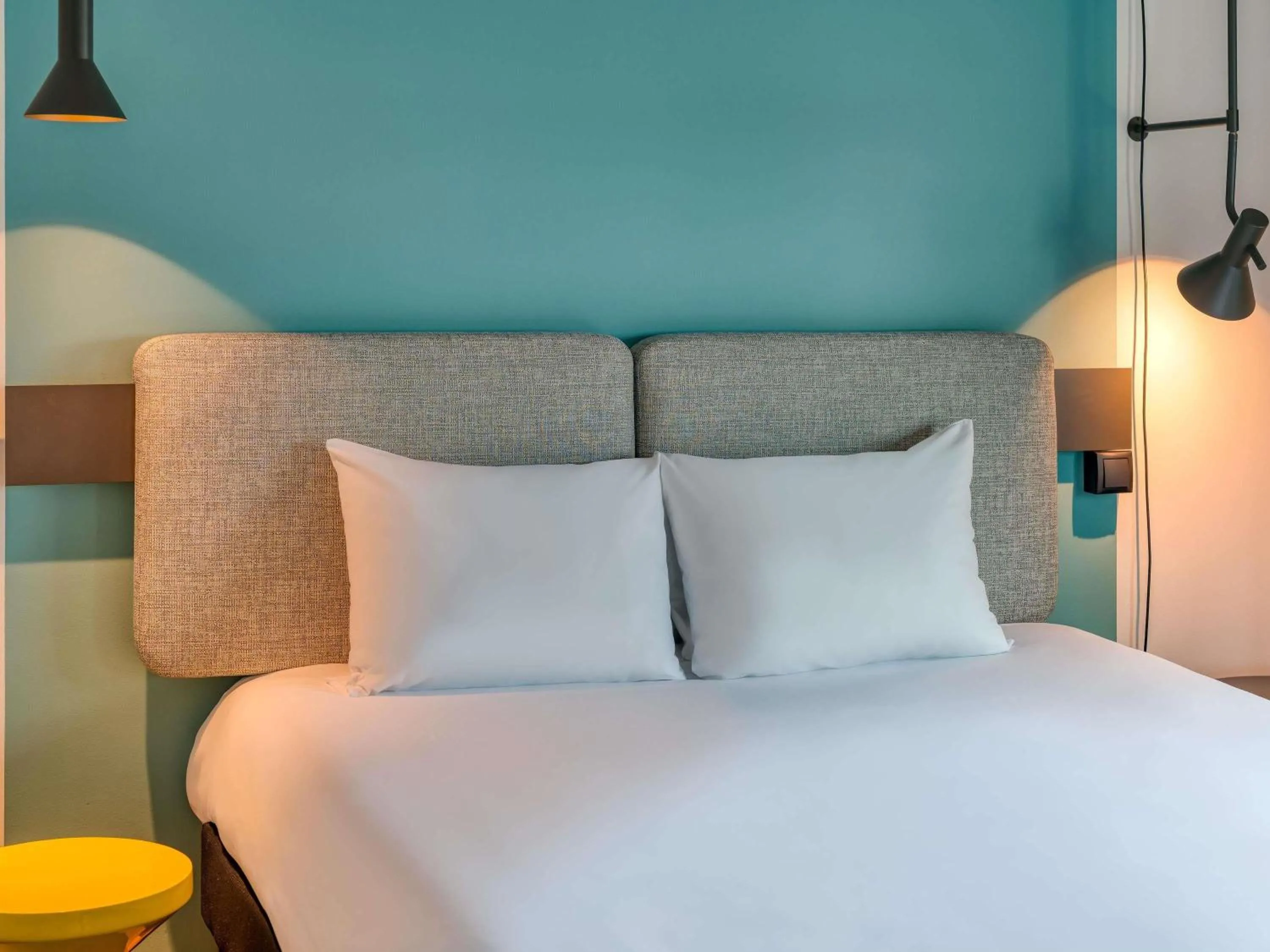 Bedroom, Bed in ibis Berlin Kurfuerstendamm - neu renoviert