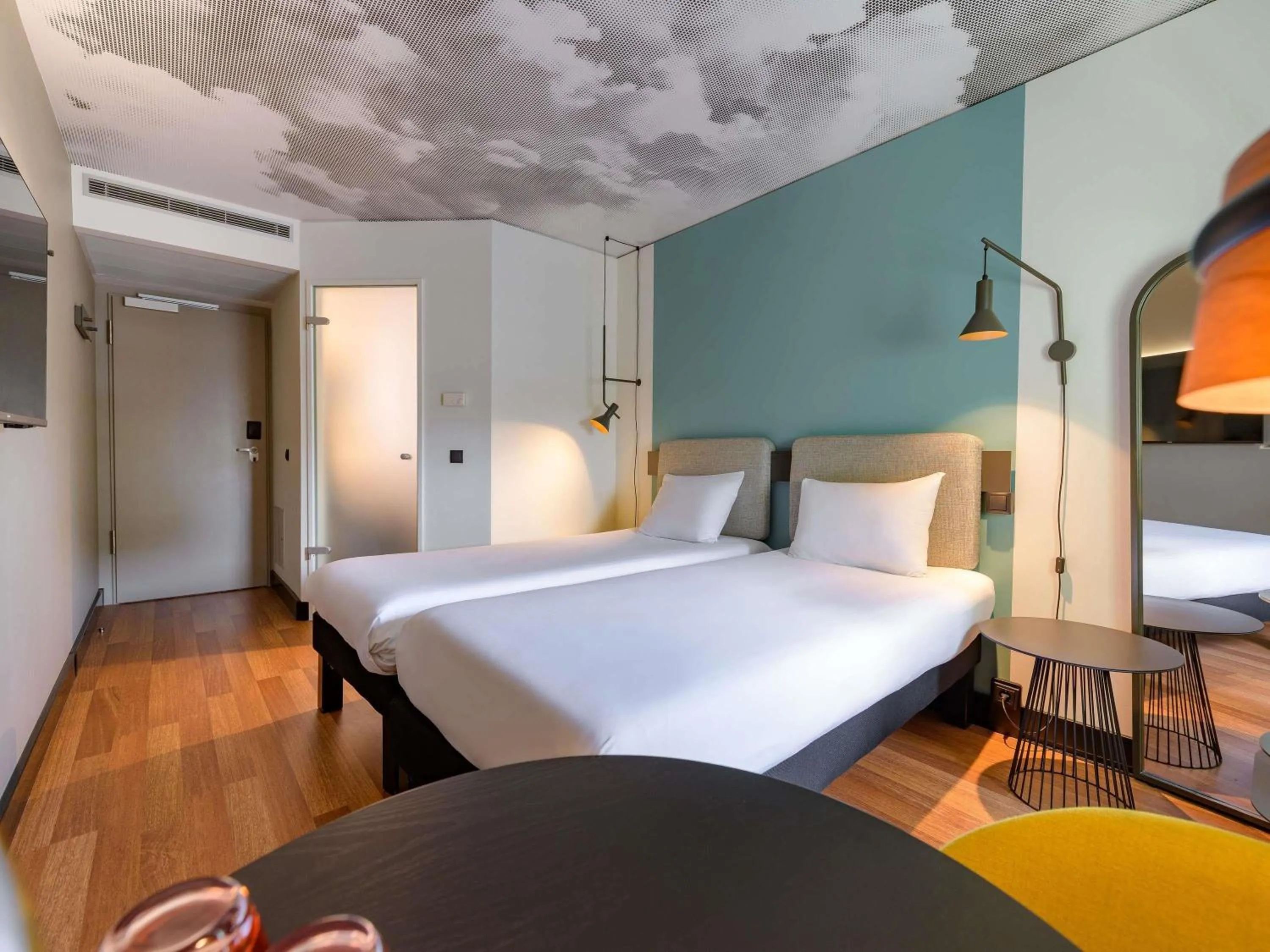 Bedroom, Bed in ibis Berlin Kurfuerstendamm - neu renoviert