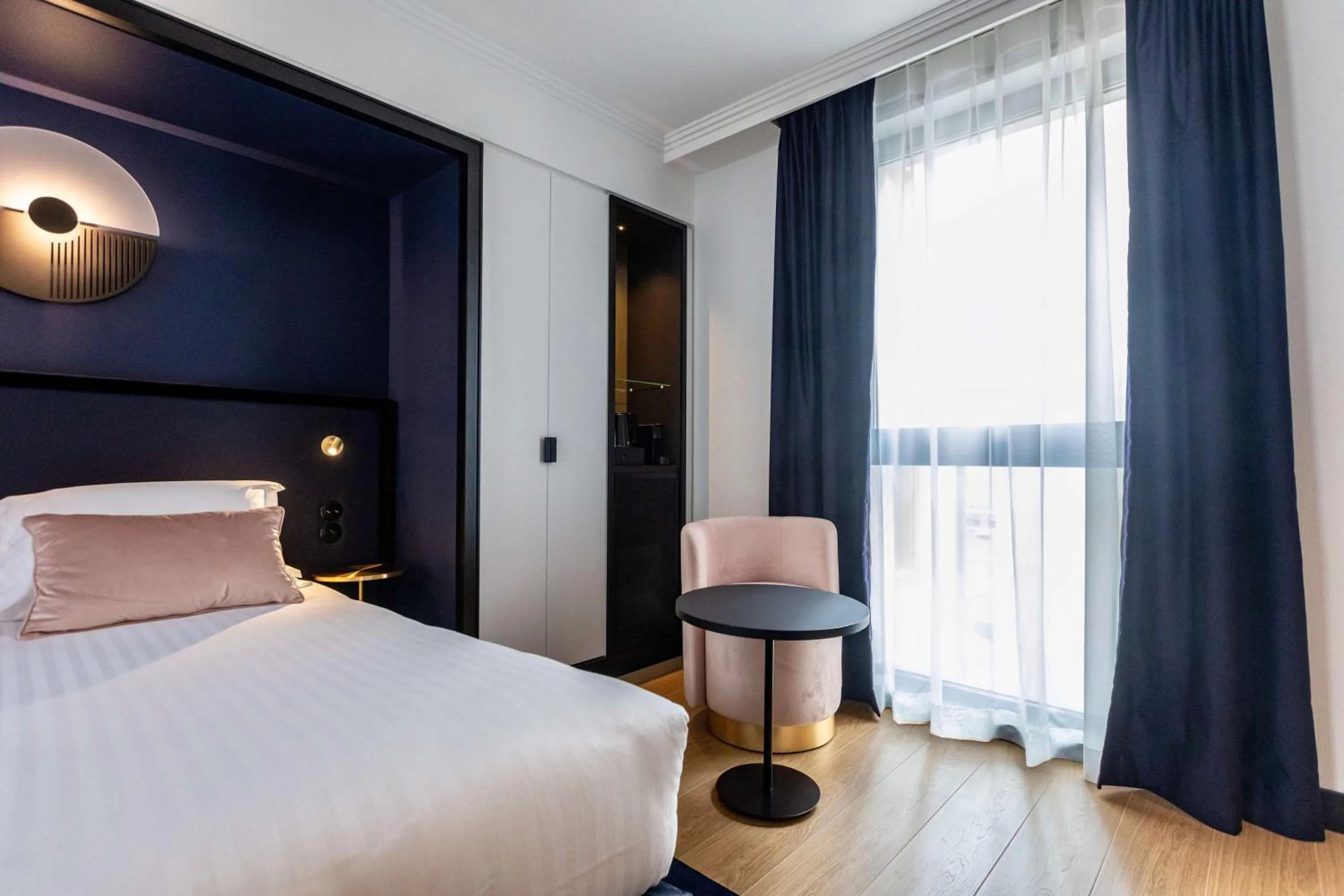 Bedroom, Bed in Best Western Plus Crystal, Hotel,Bar & Spa