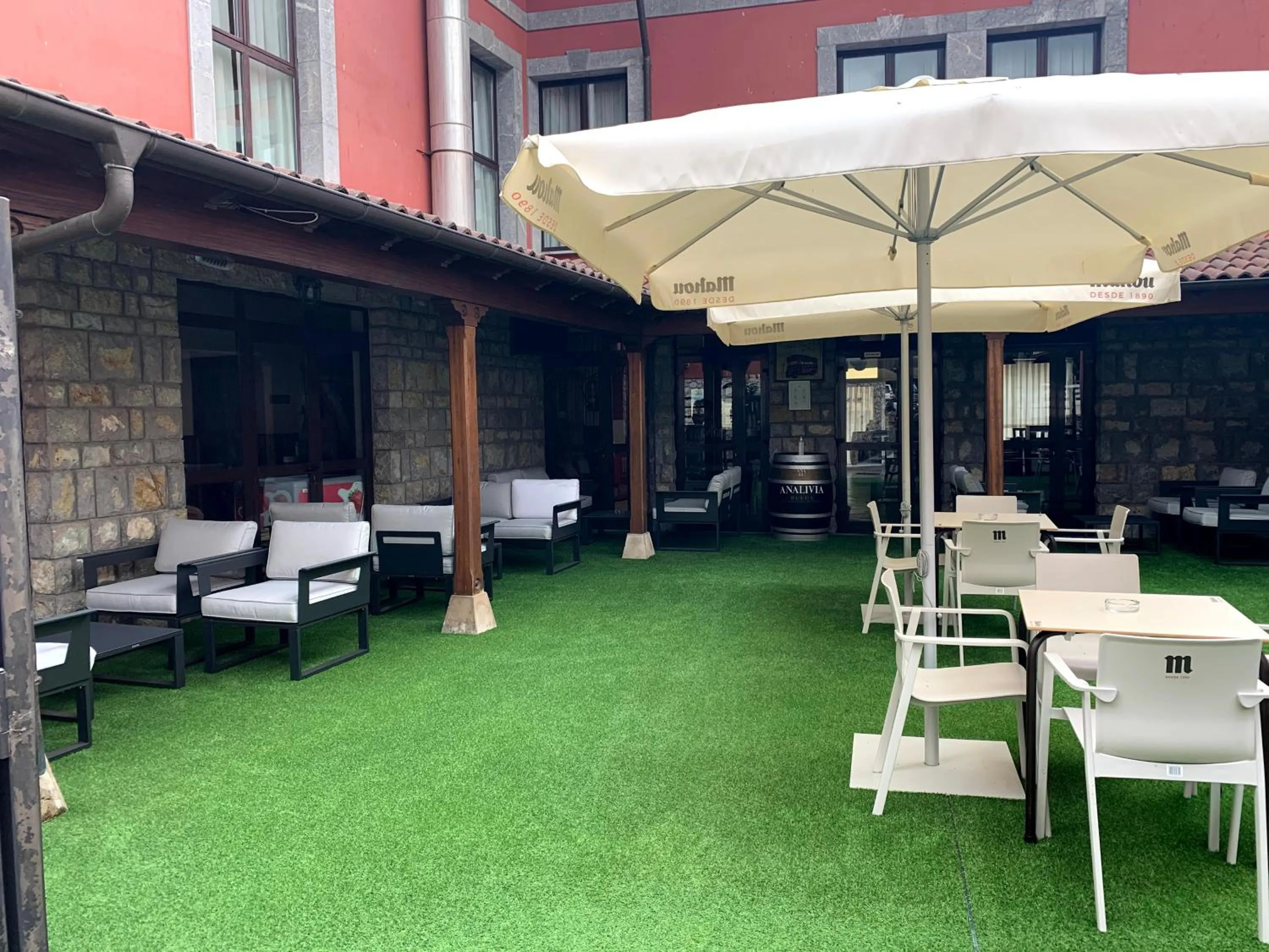 Balcony/Terrace in Hotel - Apartamentos Peña Santa