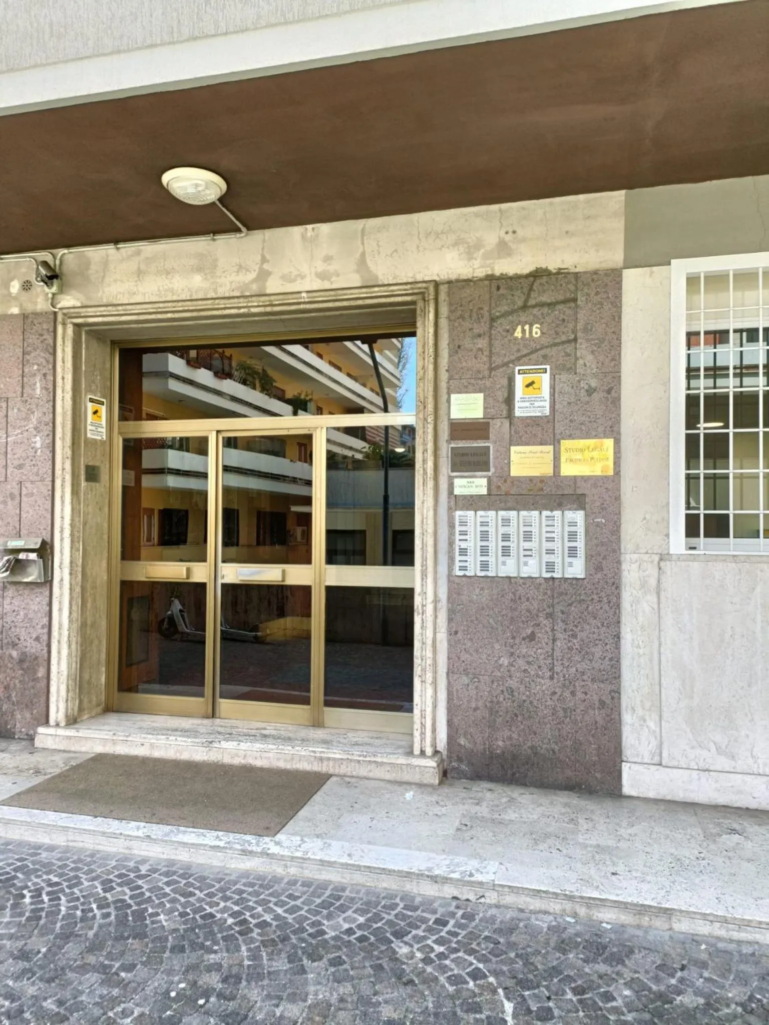 Facade/entrance in Vatican Break Home