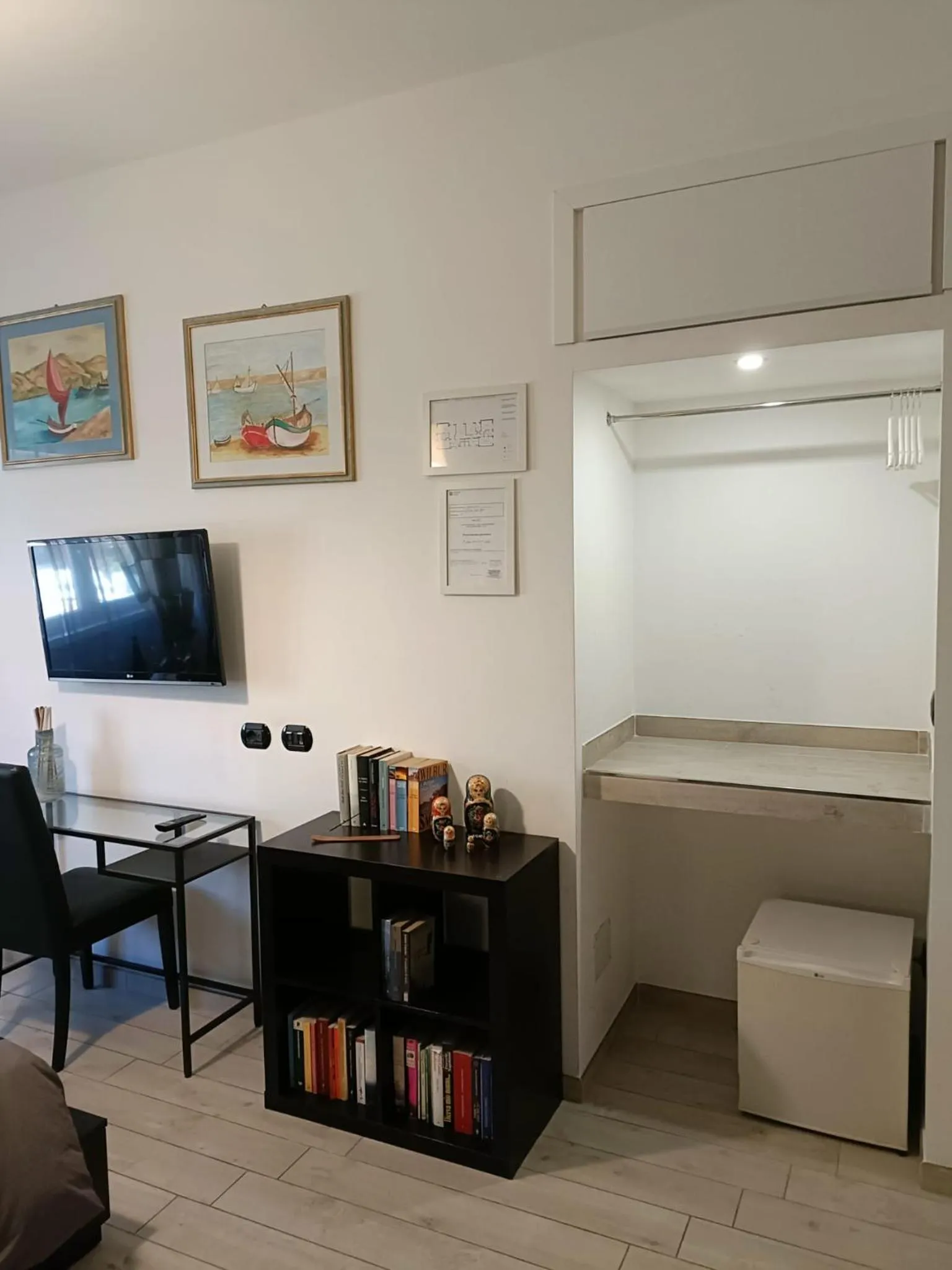 TV and multimedia in Vatican Break Home