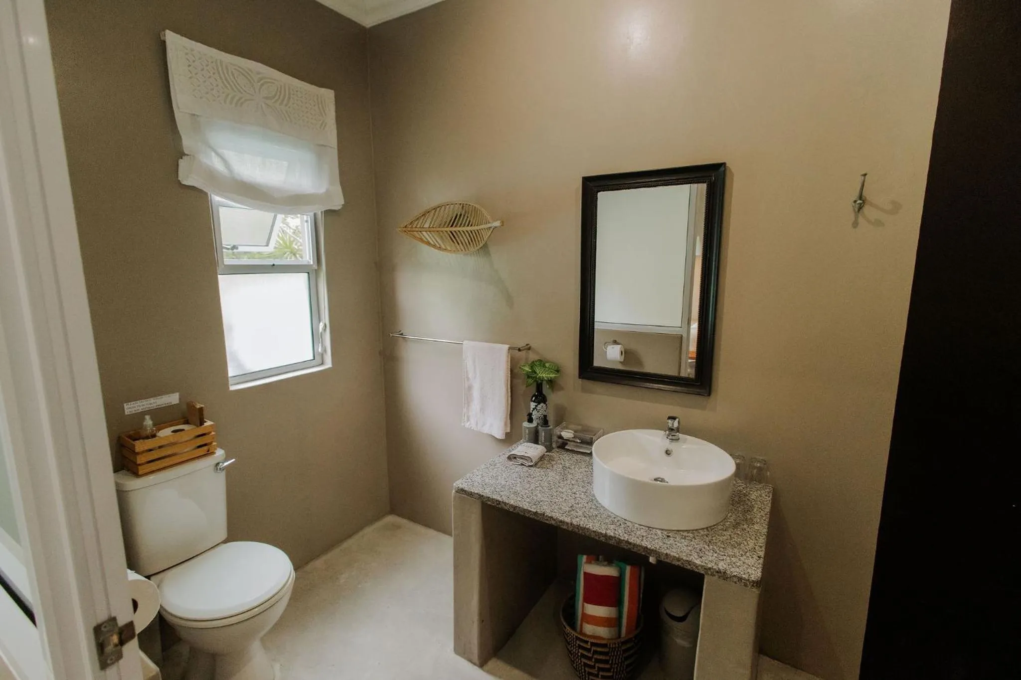 Bathroom in iGwalagwala Guest House