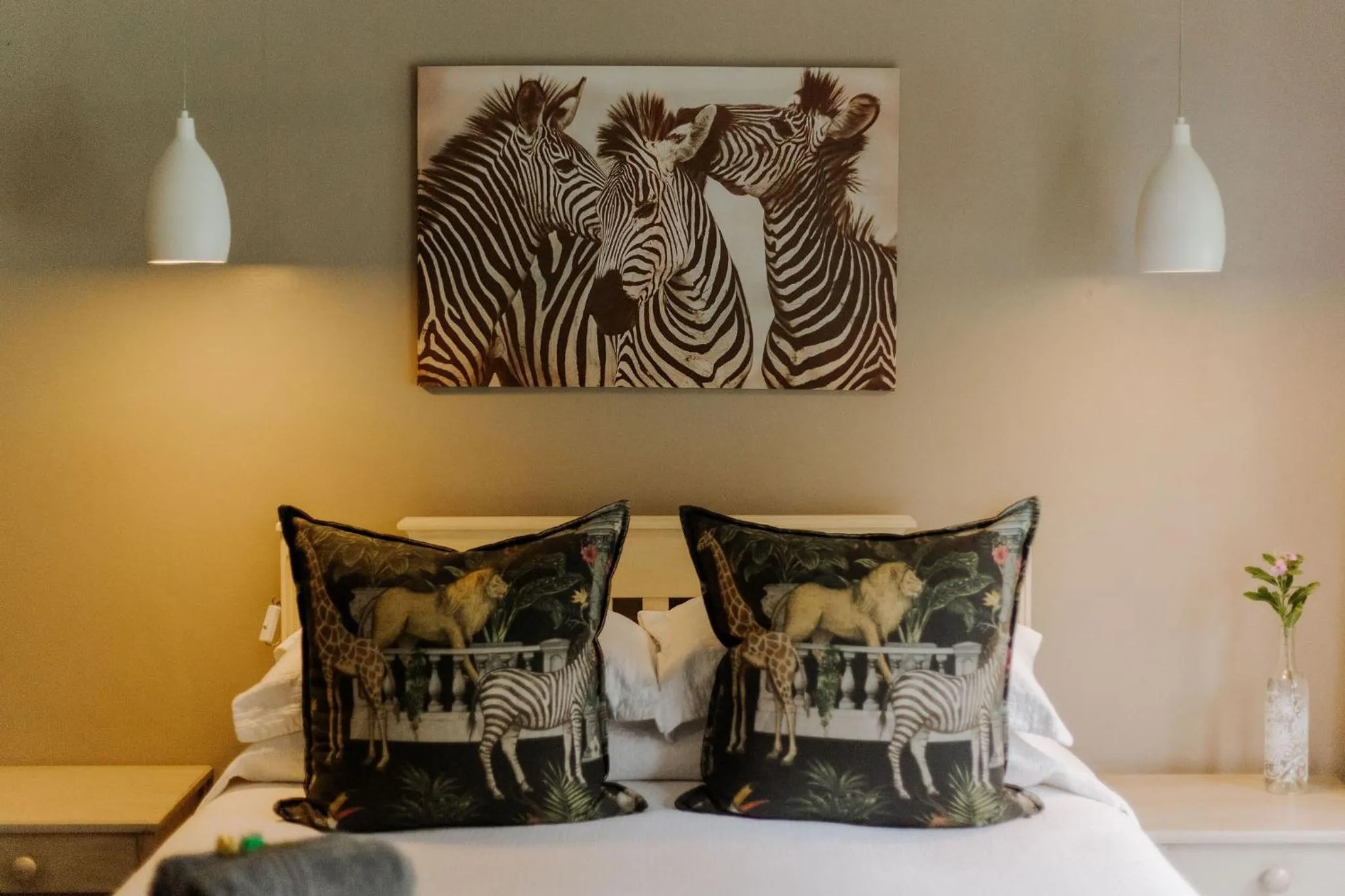 Bed in iGwalagwala Guest House