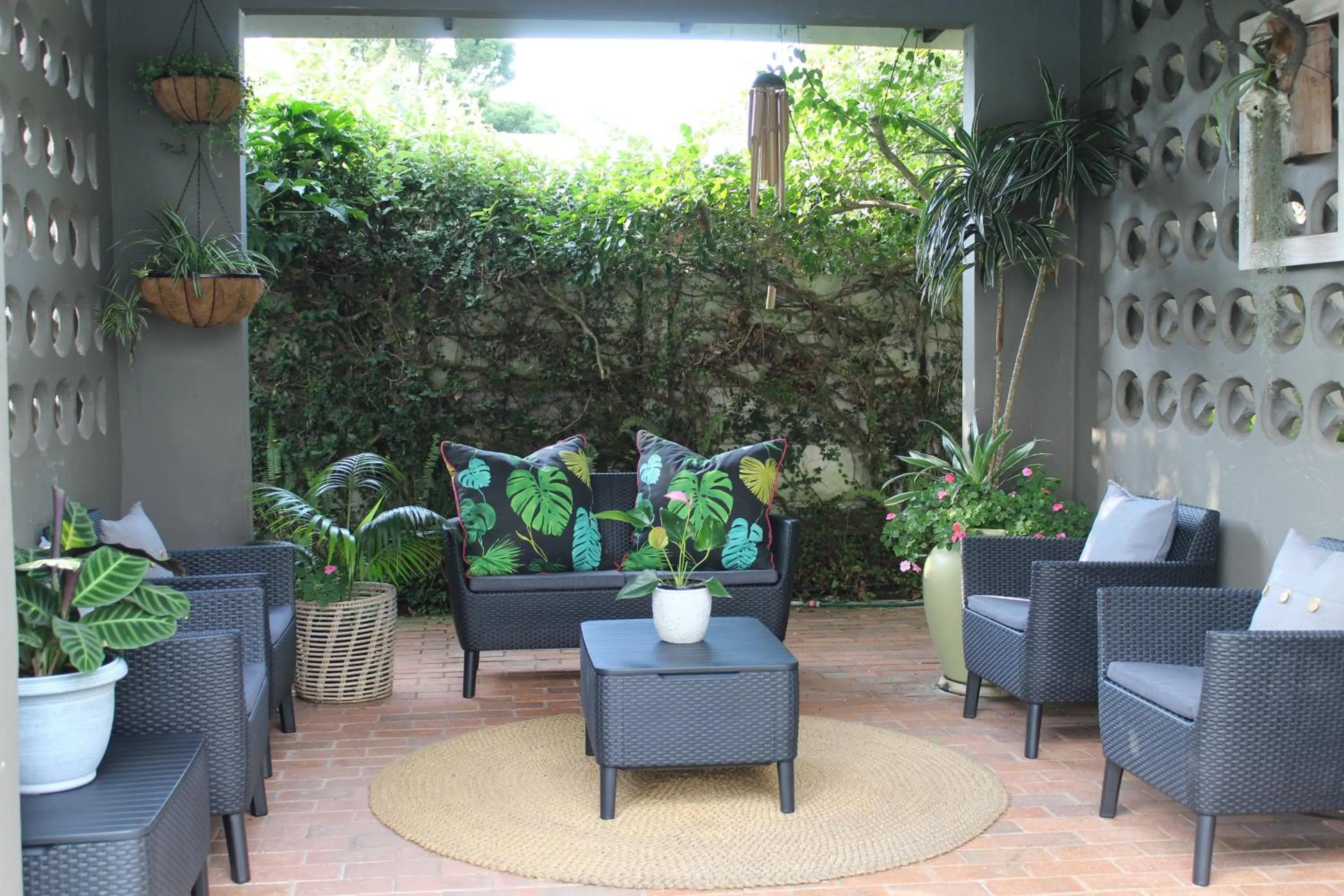 Seating area in iGwalagwala Guest House