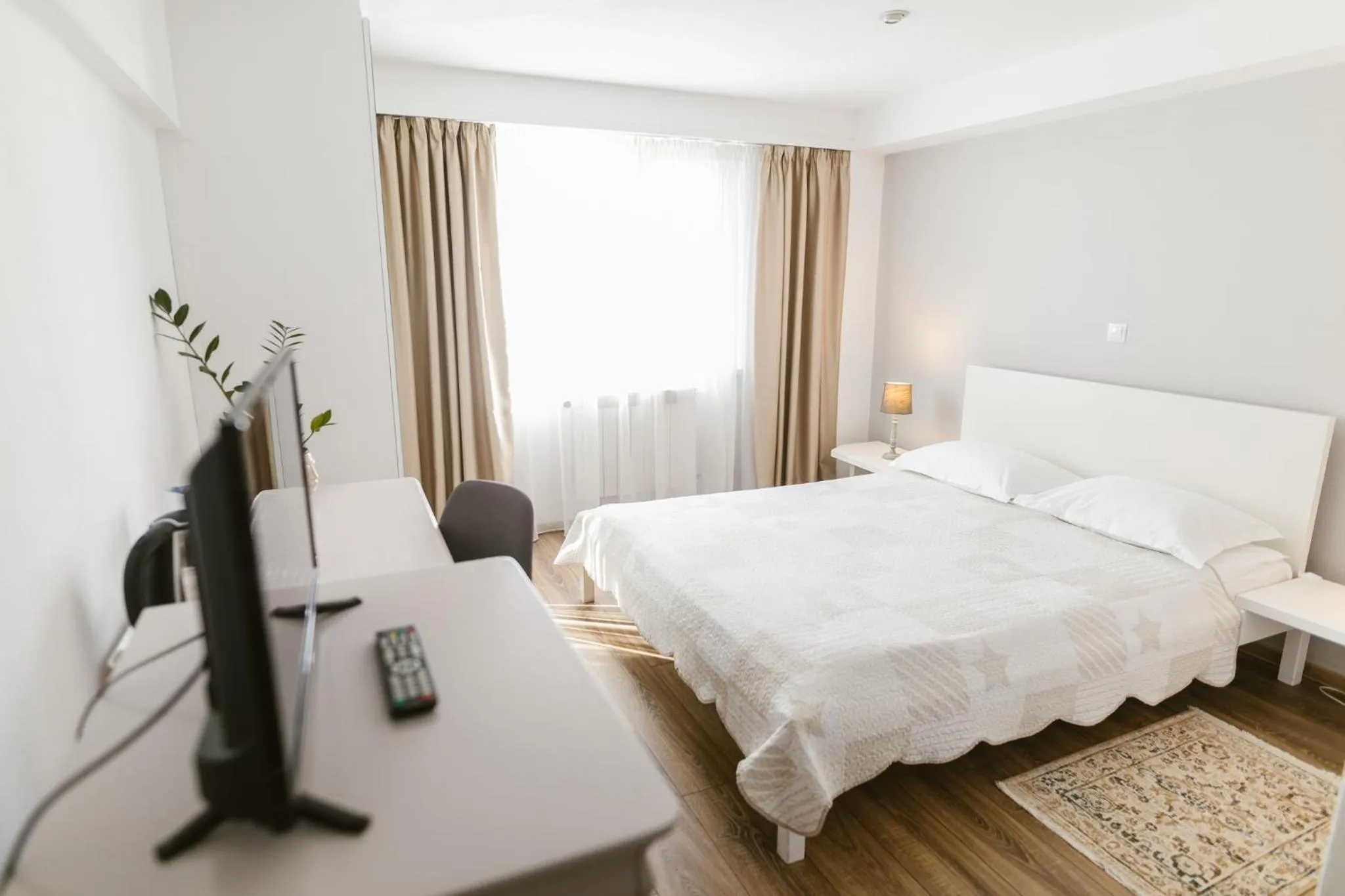 Photo of the whole room, Bed in Villa Helvetia