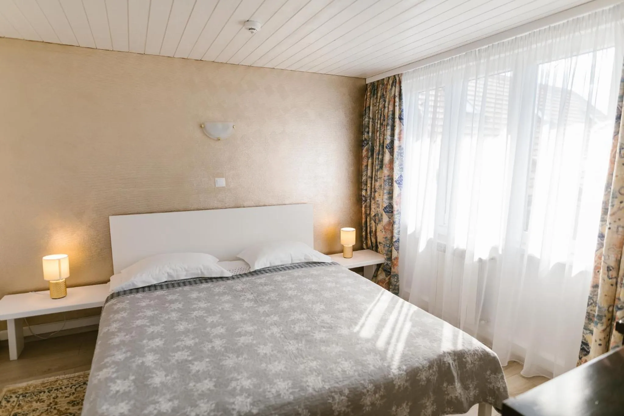 Photo of the whole room, Bed in Villa Helvetia