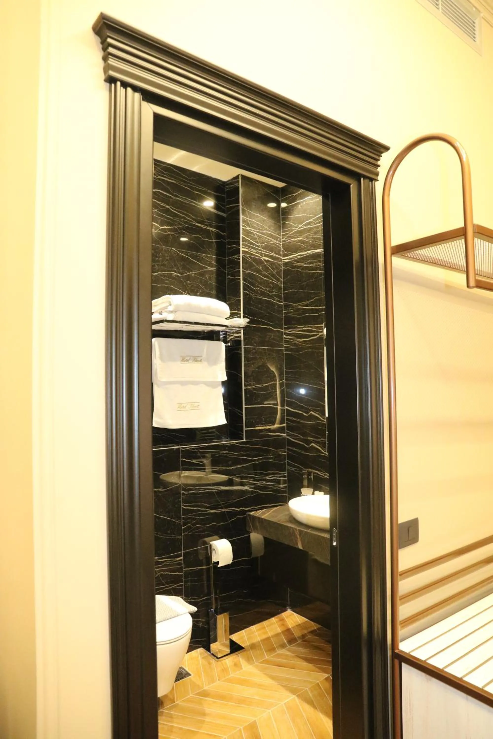 Bathroom in Hotel Kloest