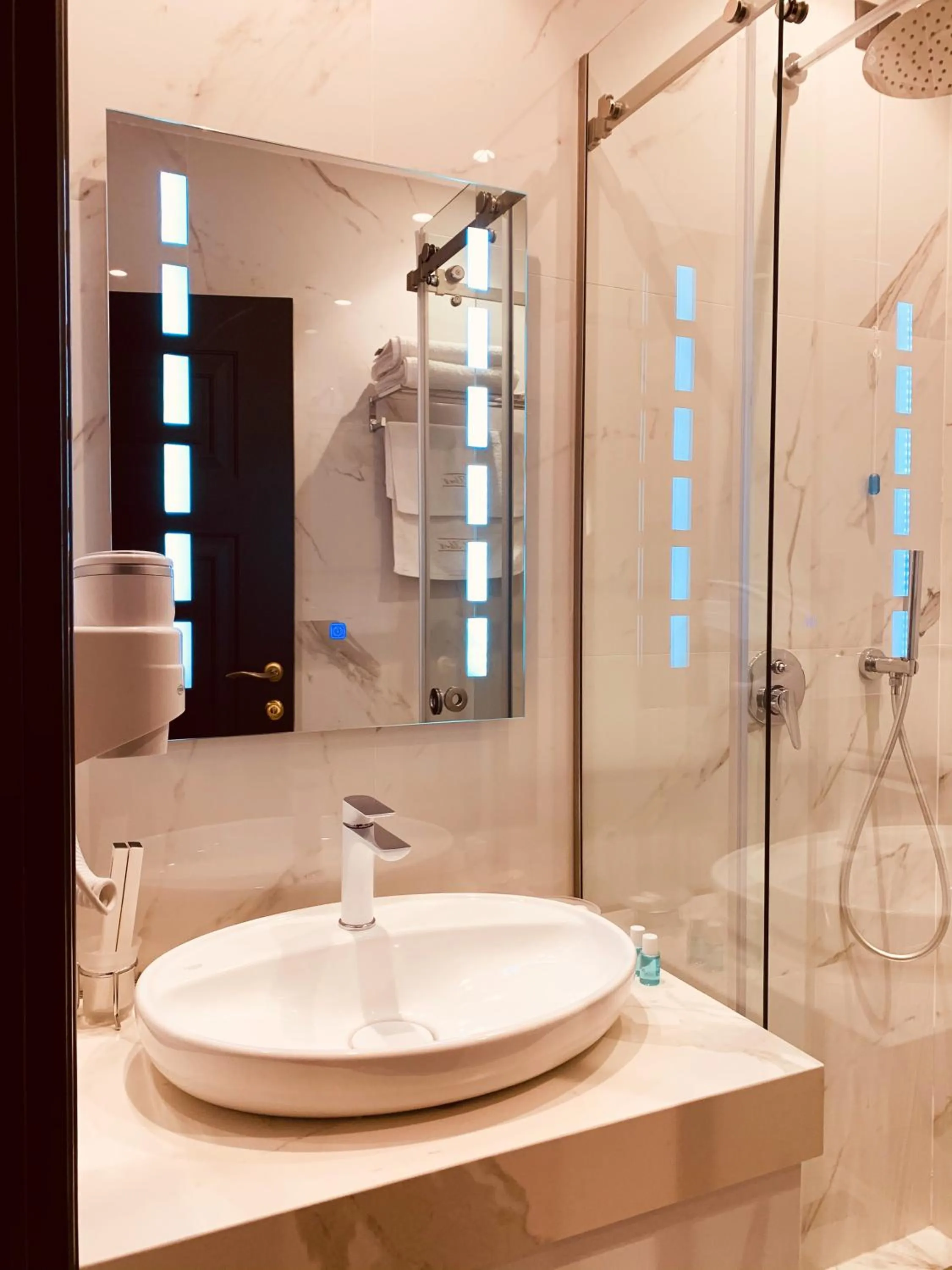 Bathroom in Hotel Kloest