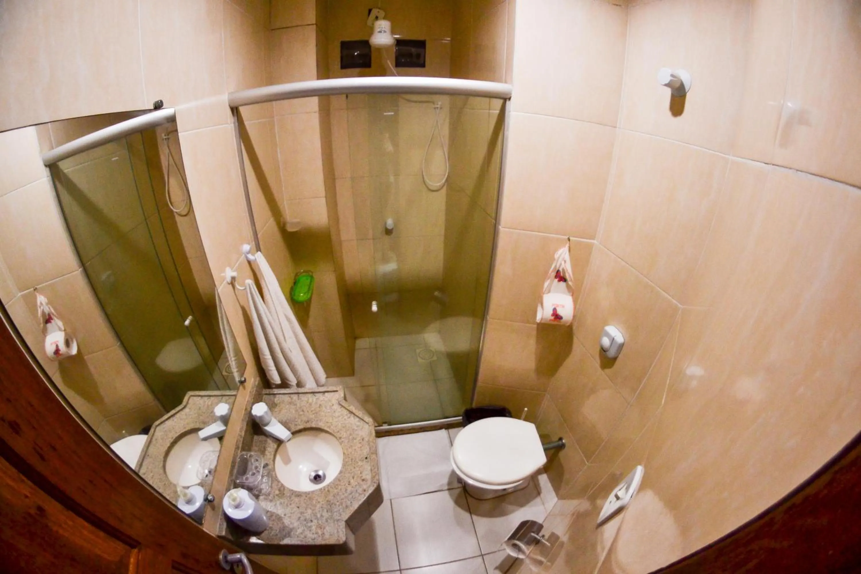 Shower in Pousada Fernandes