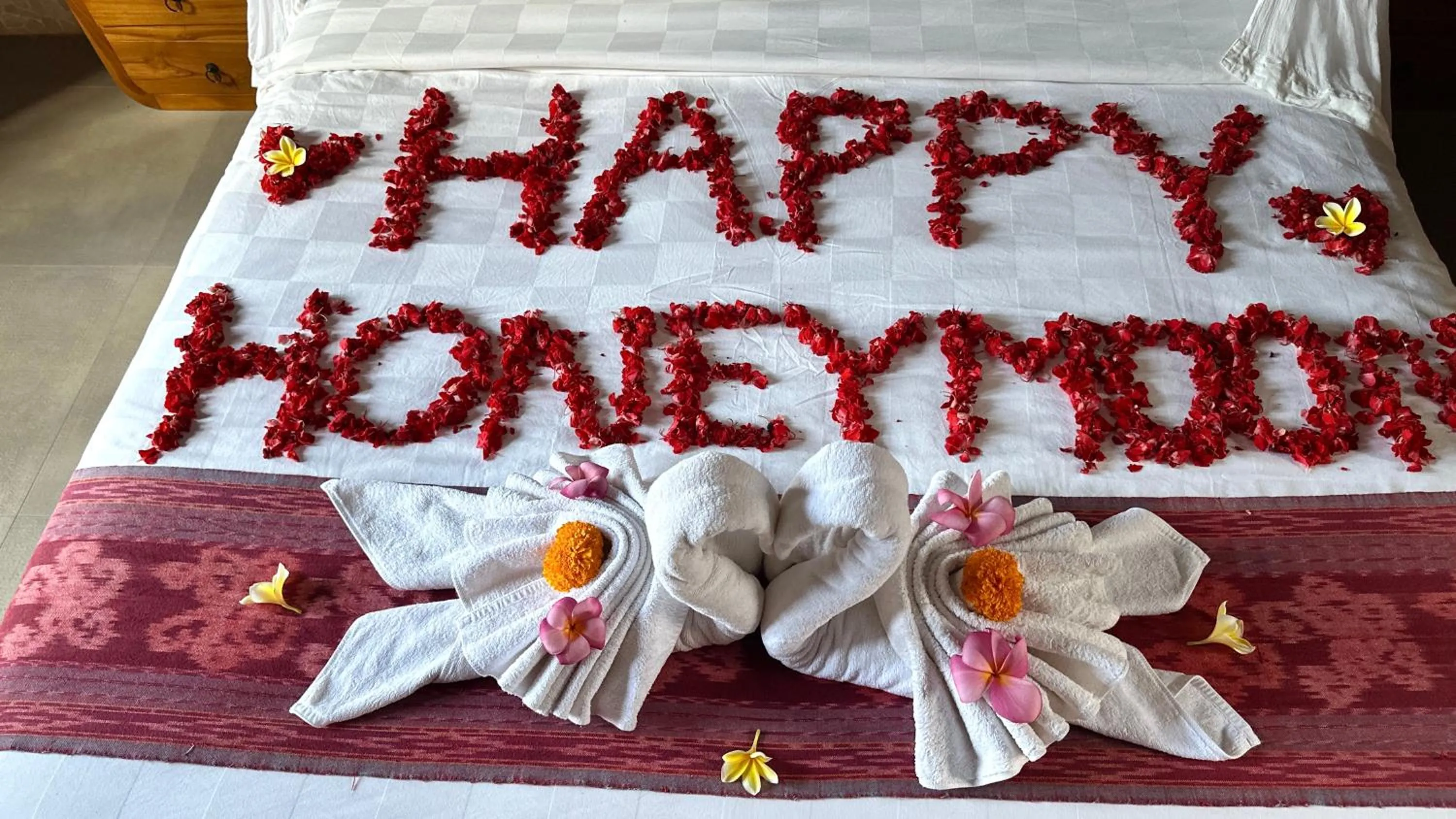 Bed in Jungle Paradise