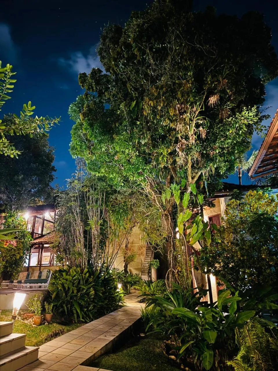 Night in Pousada Coisa e Tao