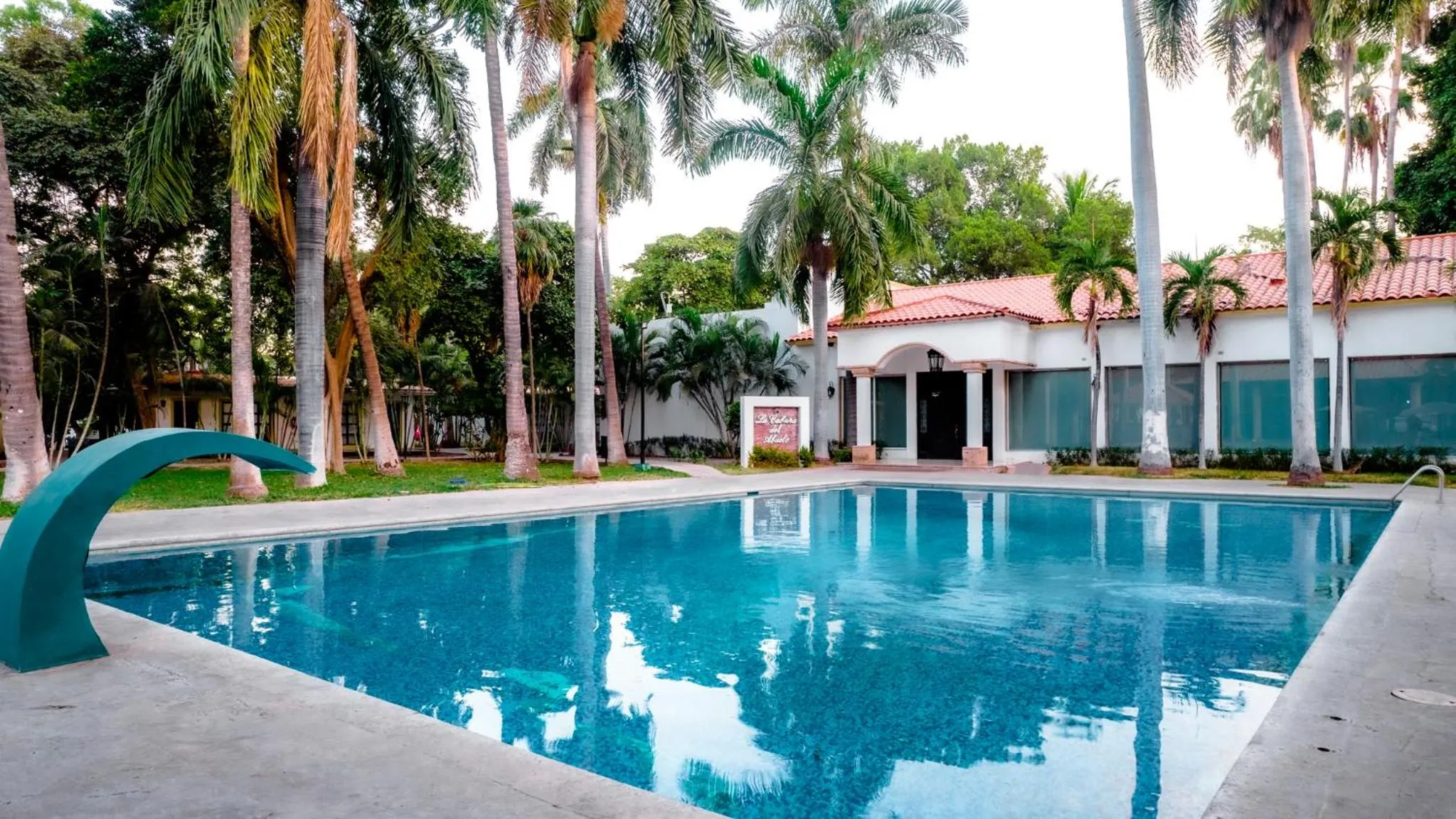 Swimming pool in InHouse Select Hacienda Tres Rios Hotel Culiacán