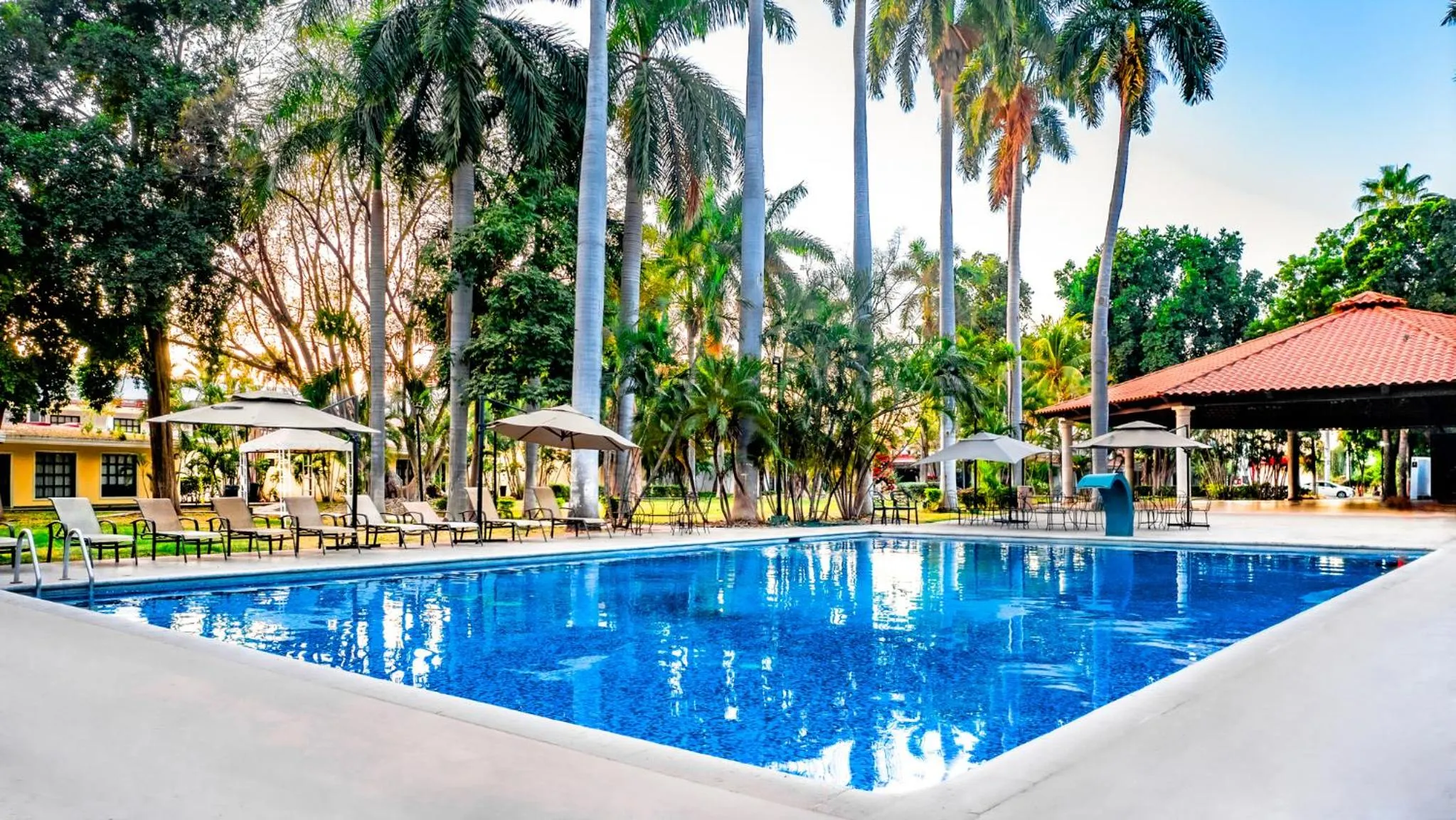 Swimming pool in InHouse Select Hacienda Tres Rios Hotel Culiacán