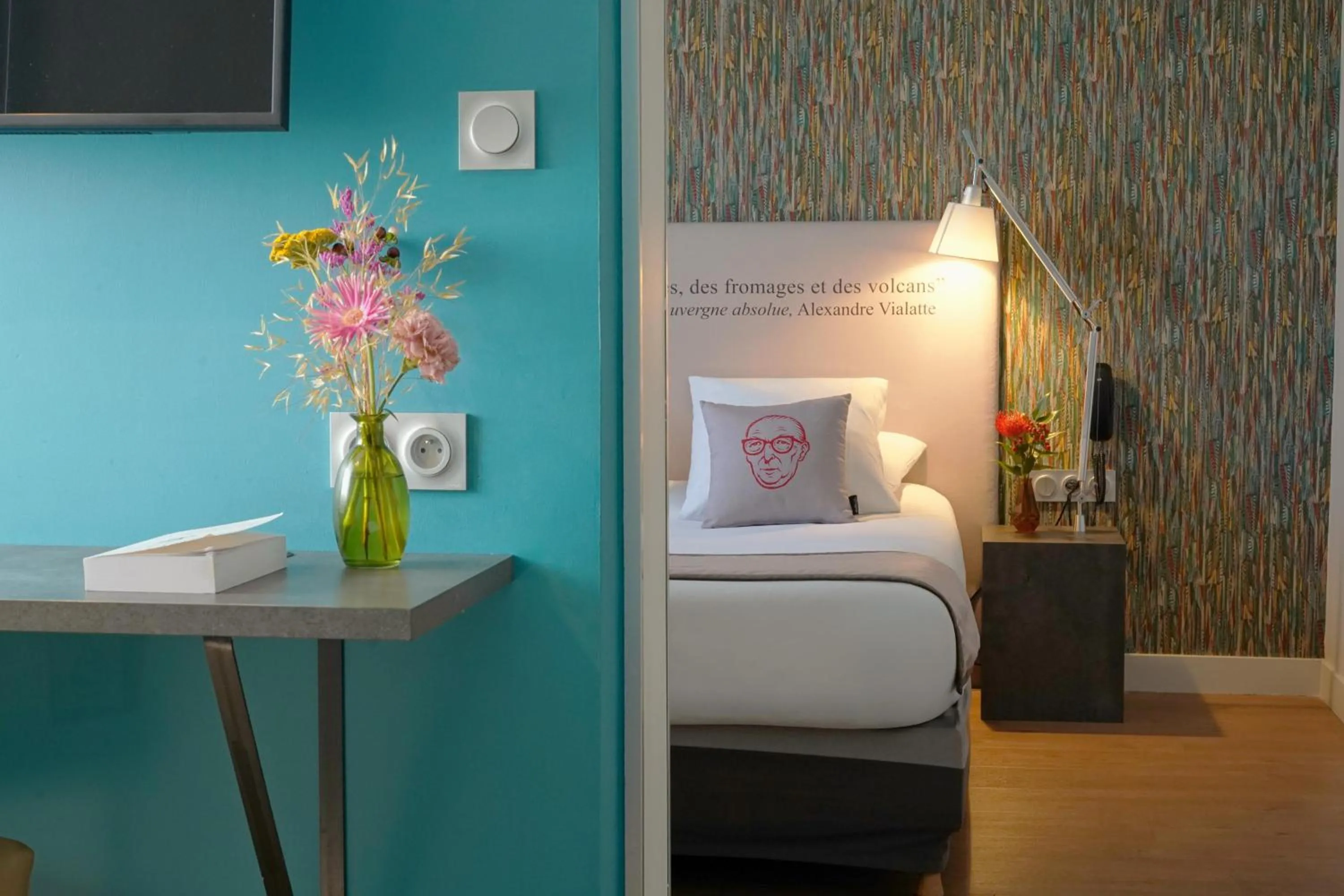 Photo of the whole room, Bed in Hotel Litteraire Alexandre Vialatte, BW Signature Collection