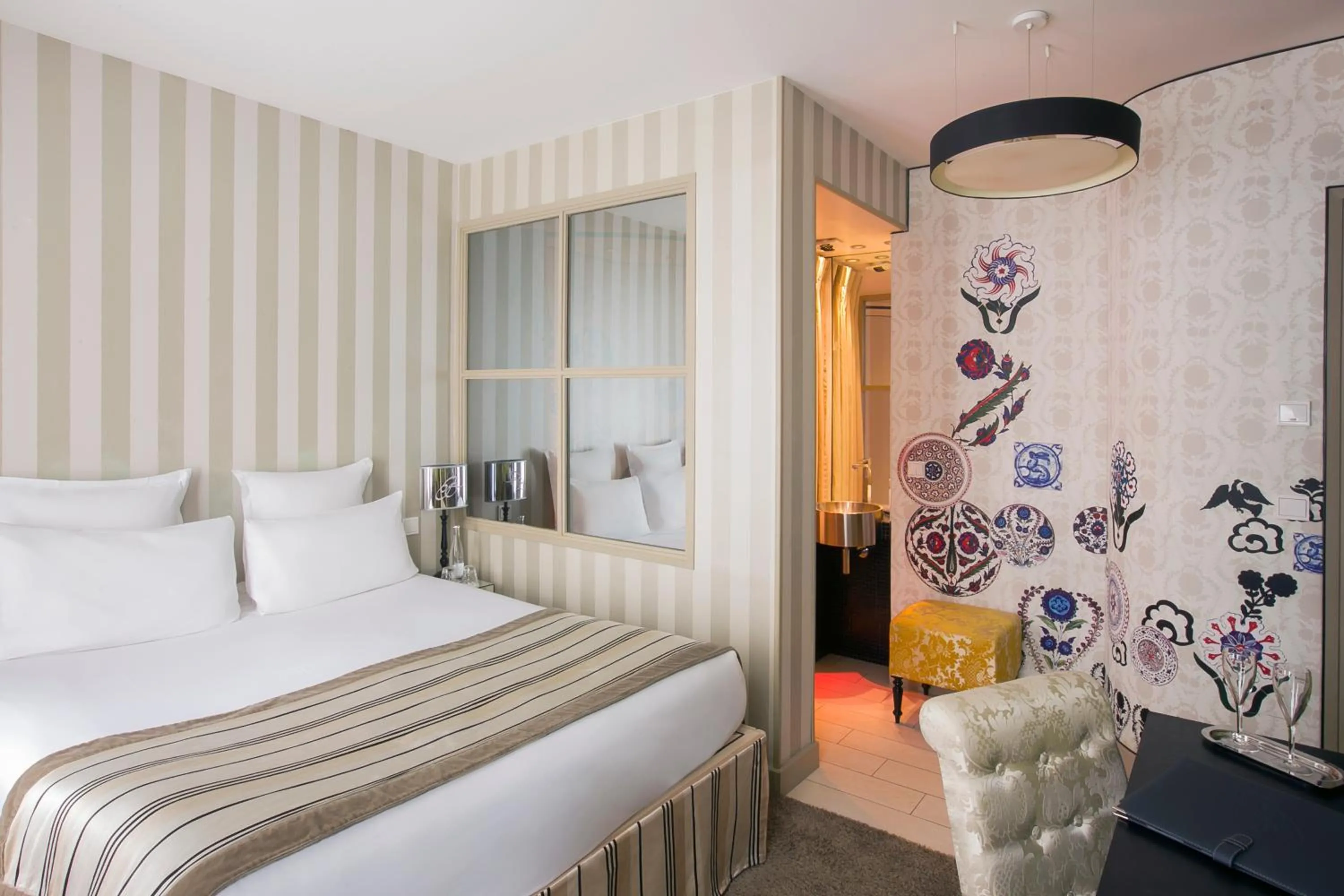 Photo of the whole room, Bed in Hôtel Le Bellechasse Saint-Germain