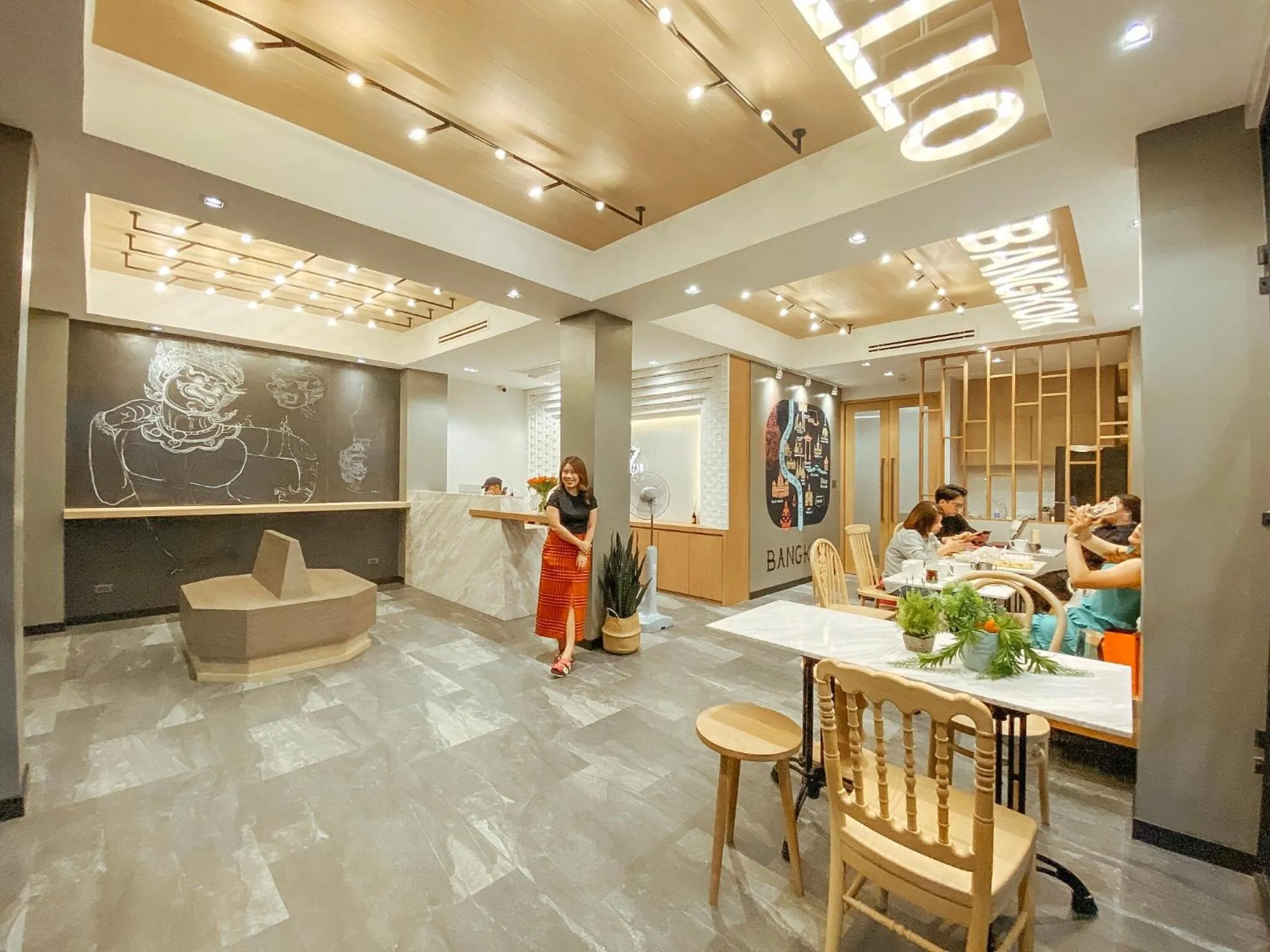 Restaurant/places to eat in YAKTHAI POSHTEL