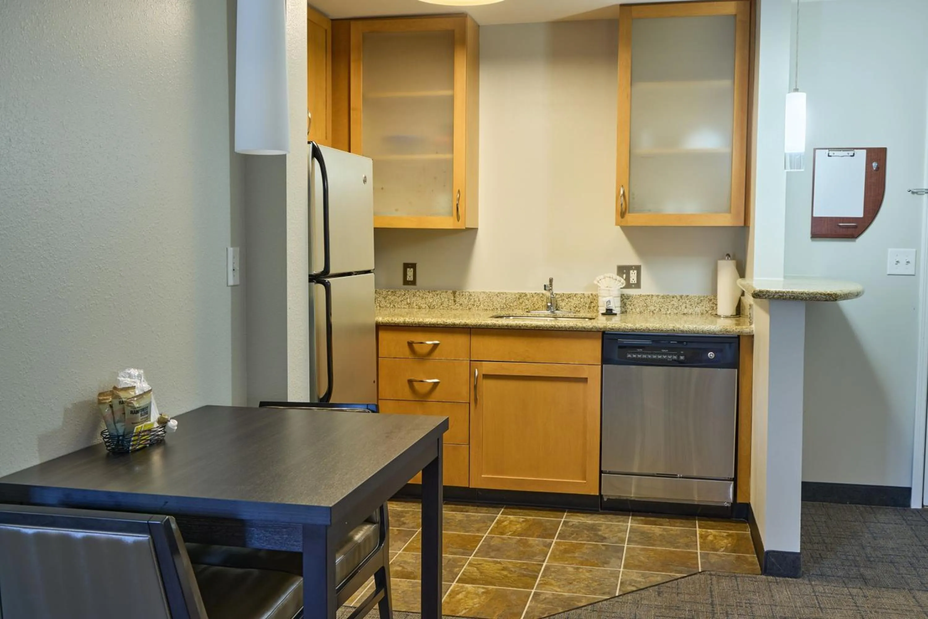 Kitchen or kitchenette in Residence Inn by Marriott Columbia Northwest/Harbison