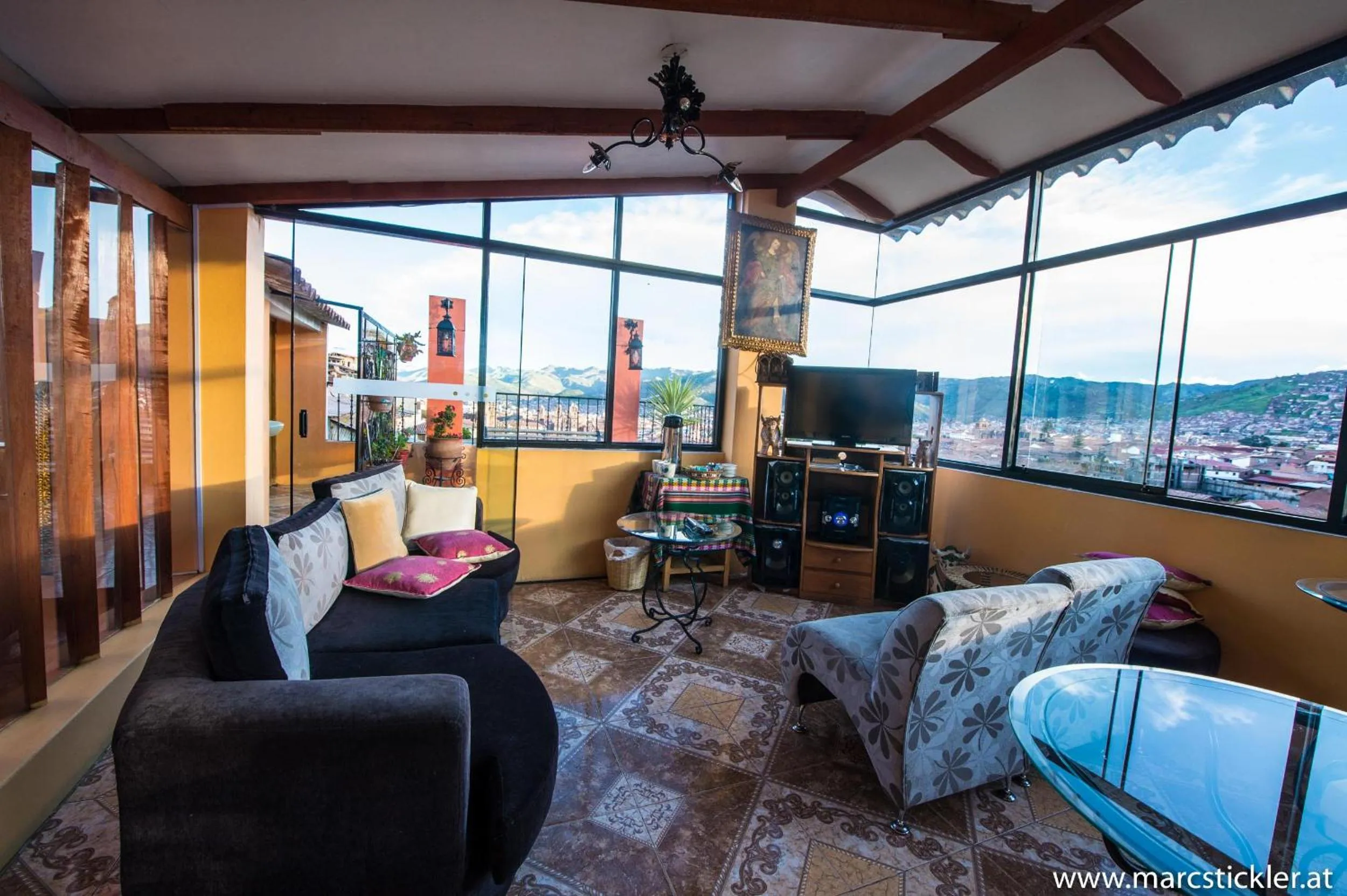 Day in Hostal Qolqampata